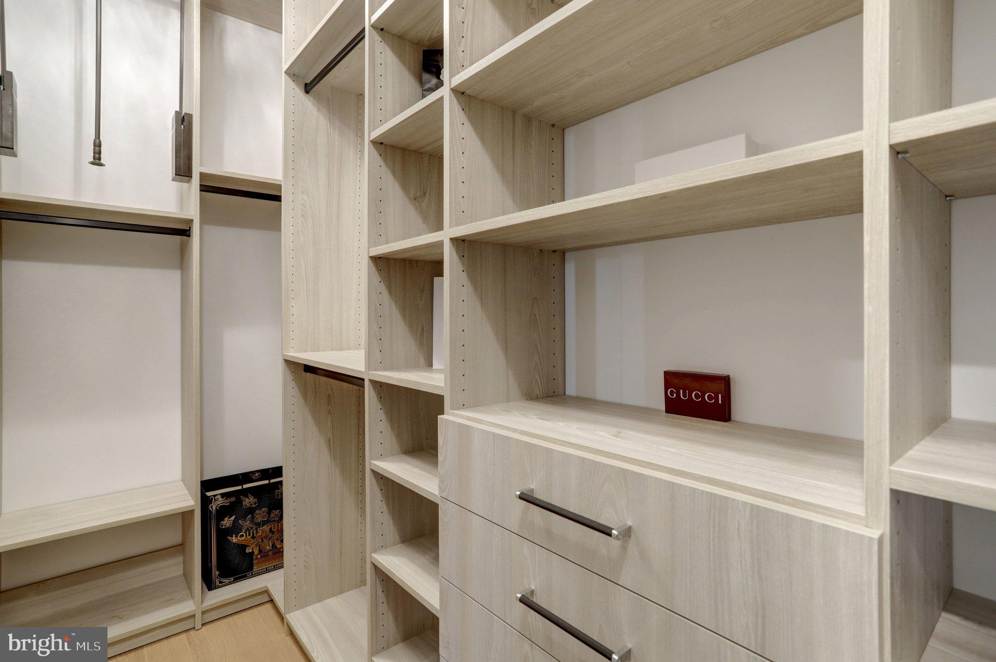 DEL RAY - Residential