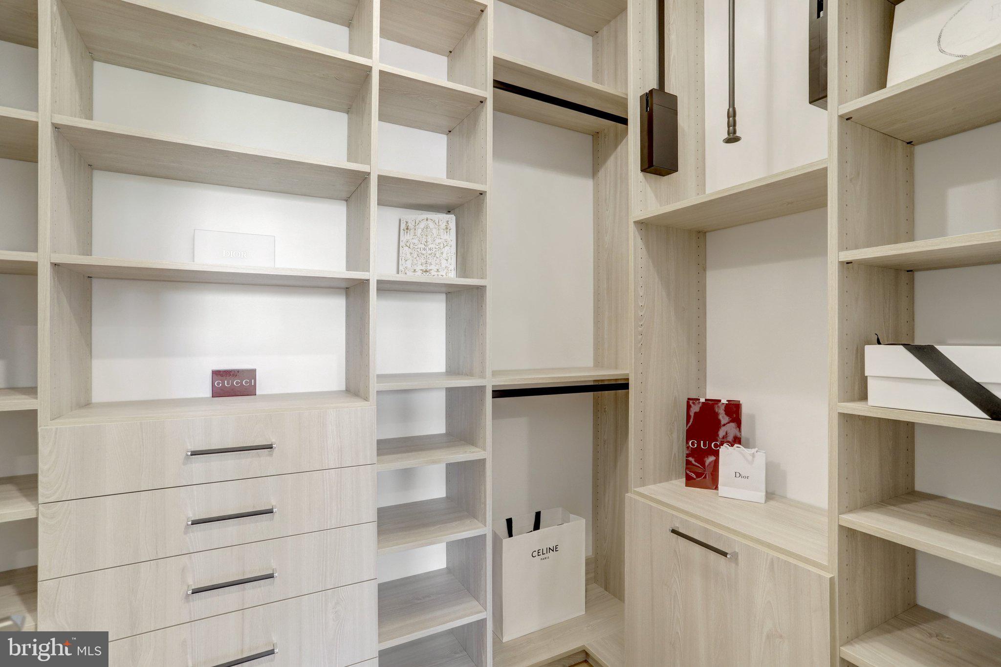 DEL RAY - Residential