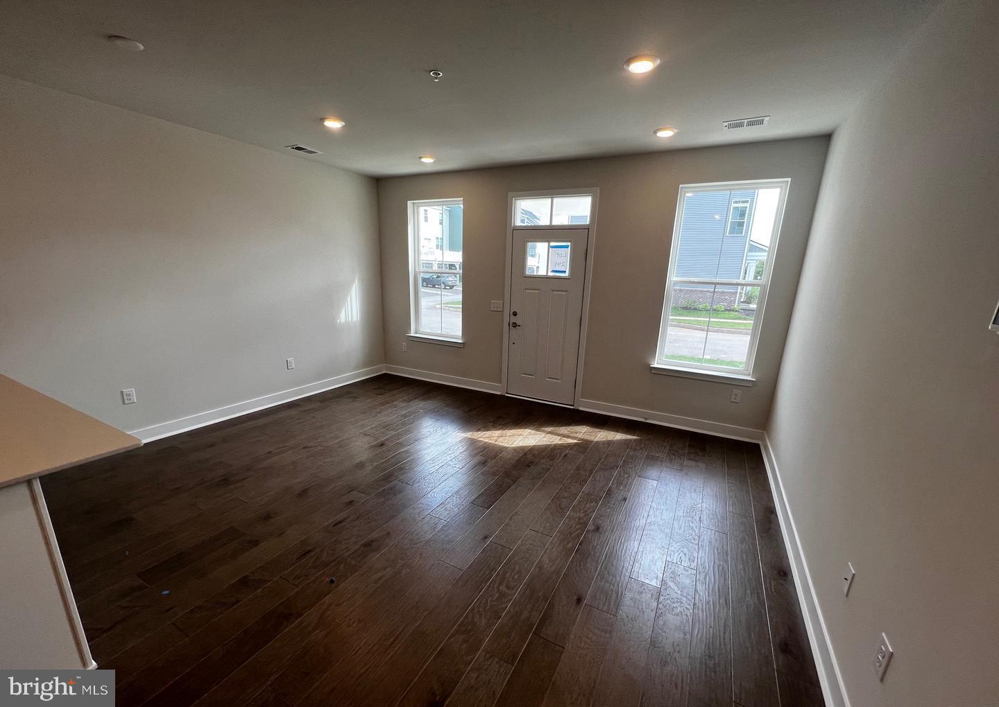 STEELPOINTE - Residential Lease