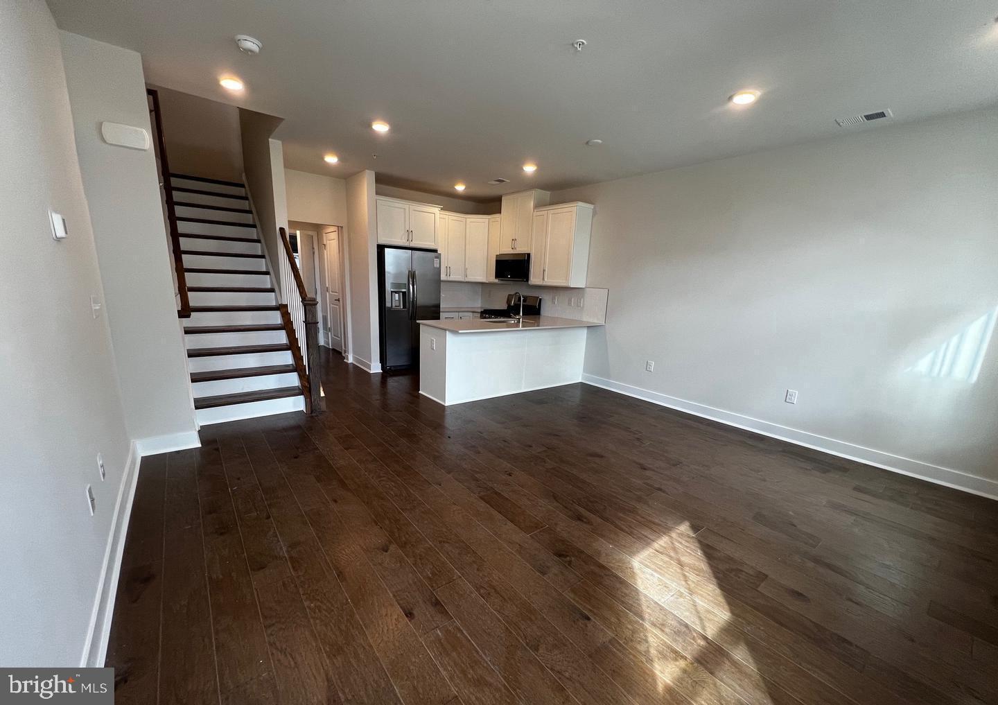 STEELPOINTE - Residential Lease