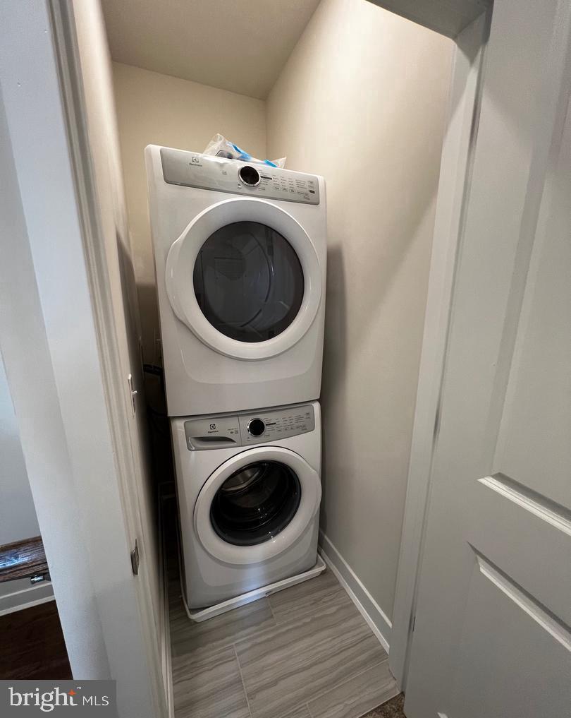 STEELPOINTE - Residential Lease