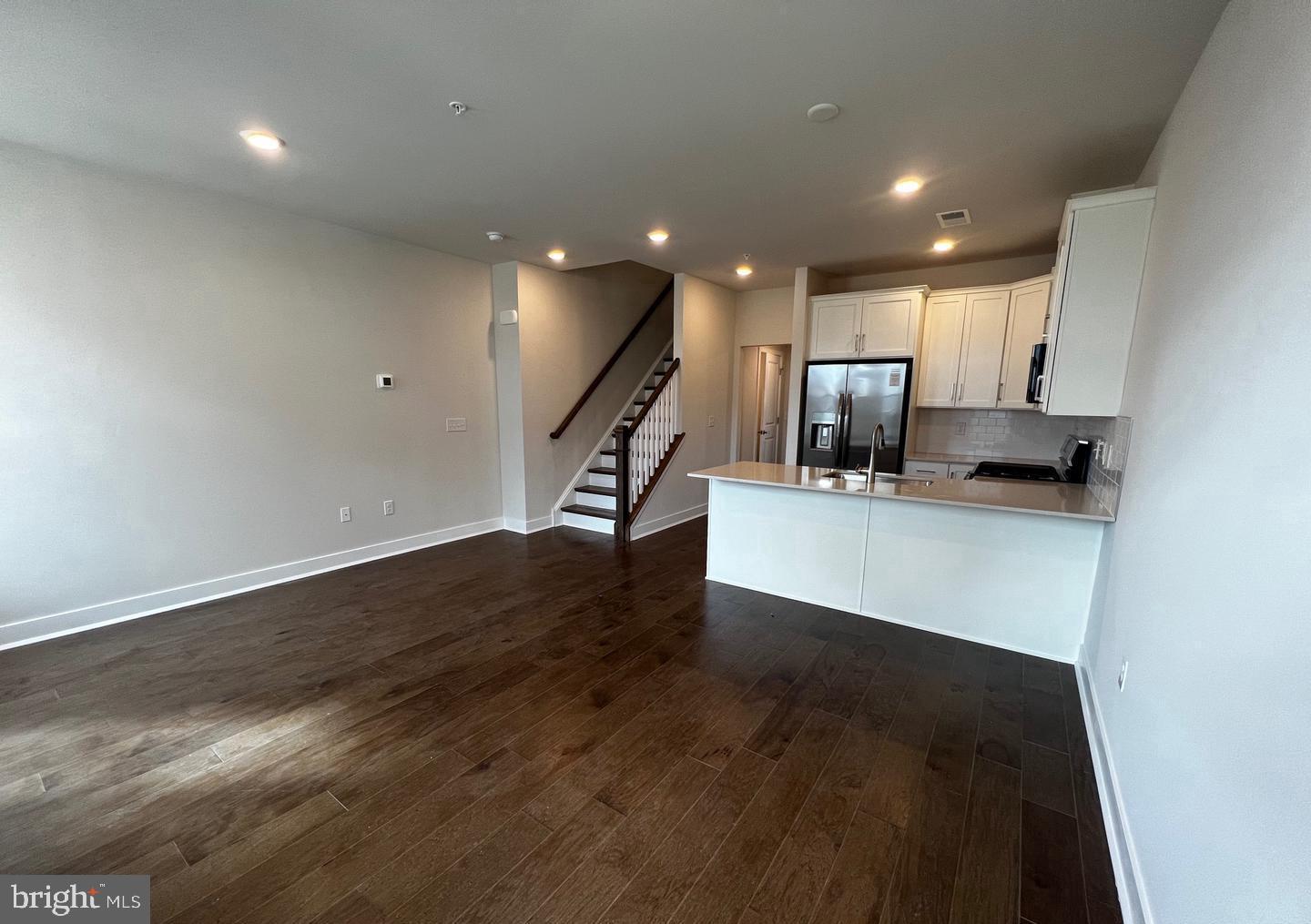 STEELPOINTE - Residential Lease