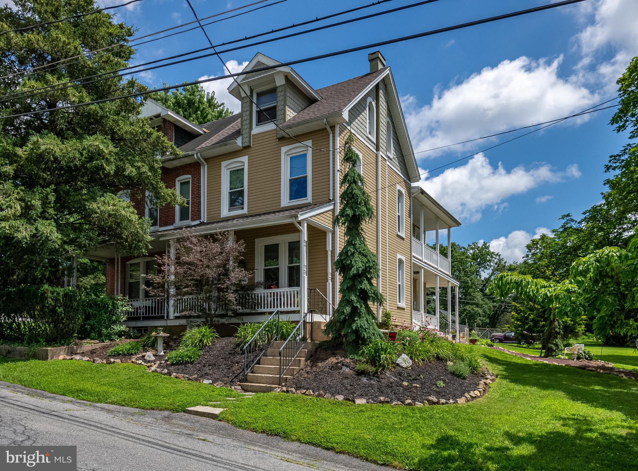 46 SEMINARY AVENUE