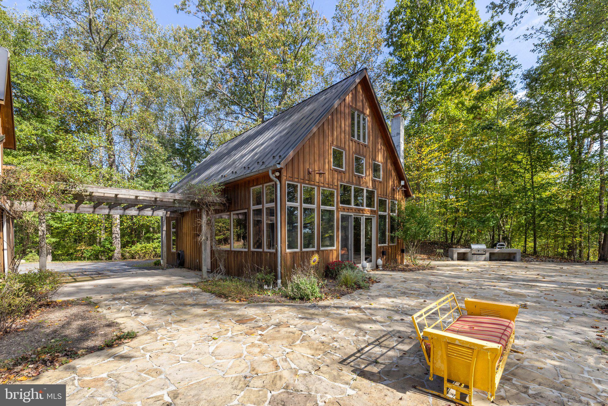 FLINT HILL - Residential