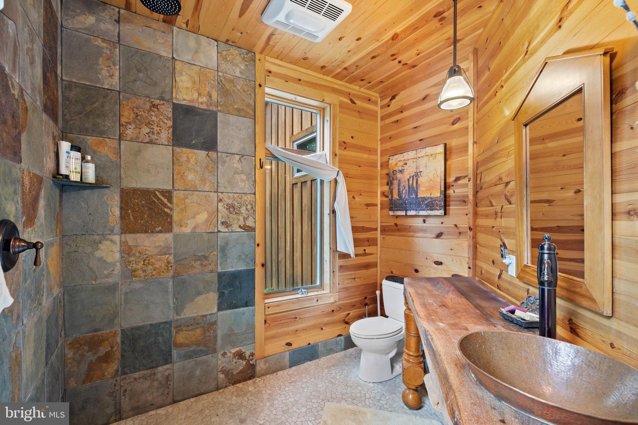 FLINT HILL - Residential