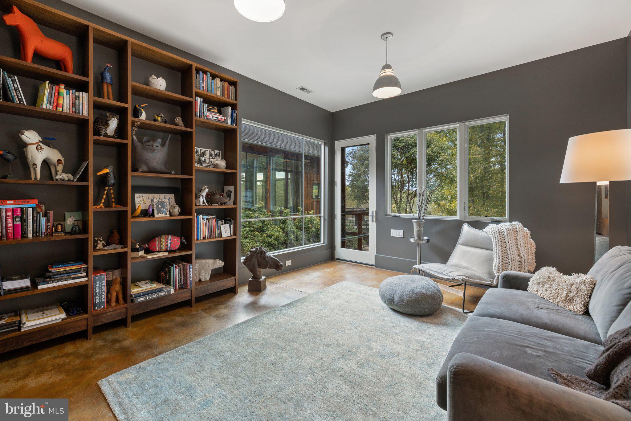 FLINT HILL - Residential