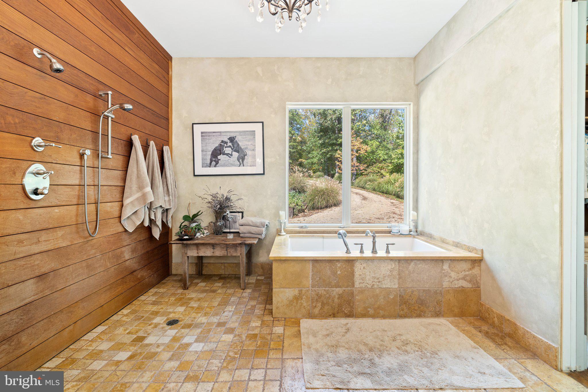 FLINT HILL - Residential