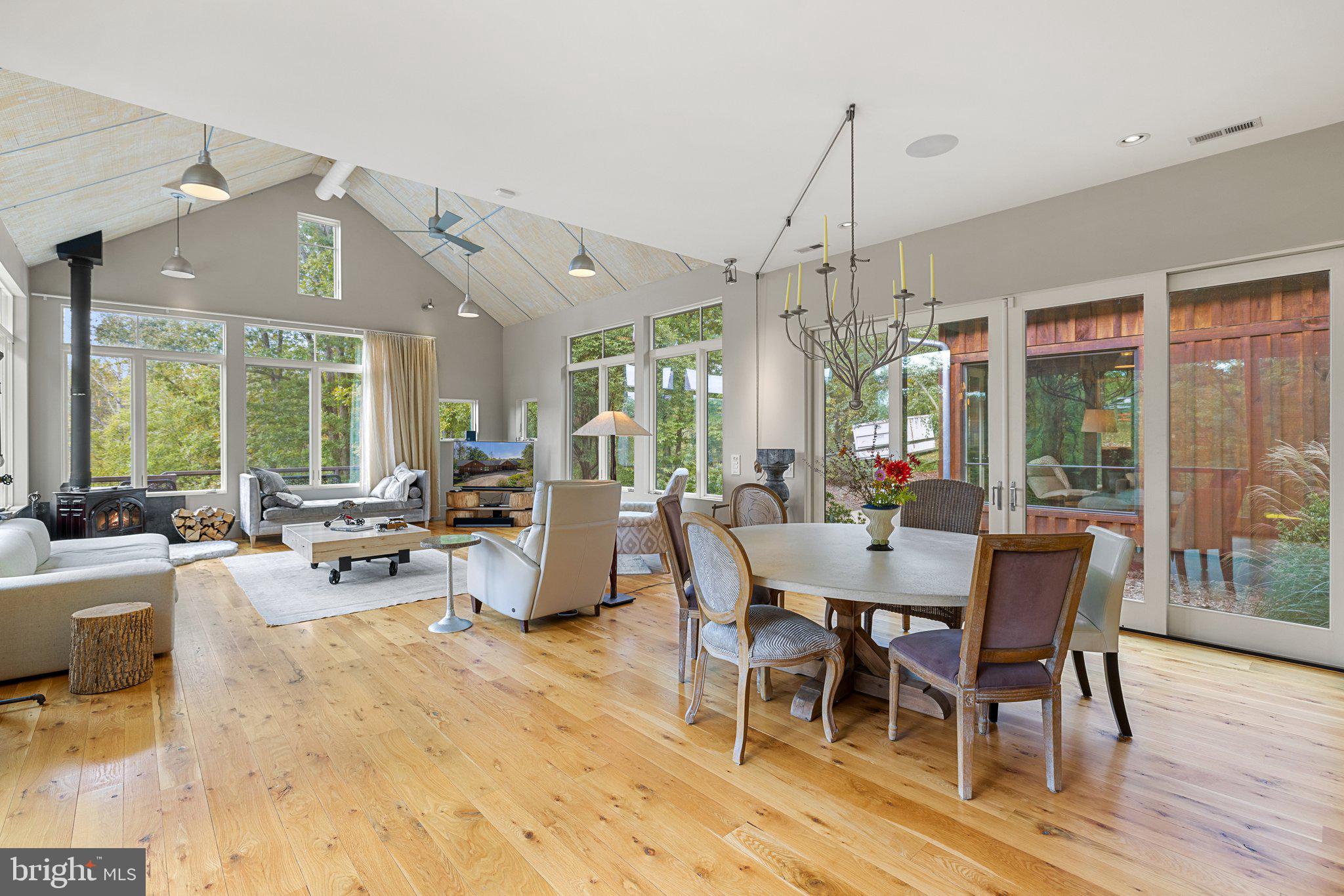 FLINT HILL - Residential