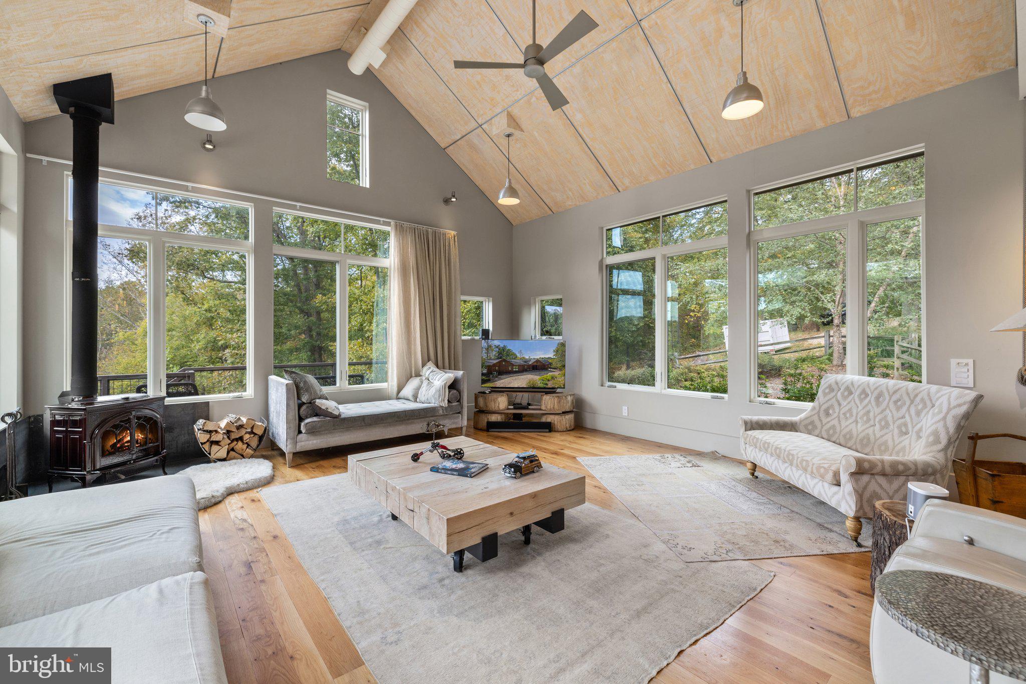 FLINT HILL - Residential