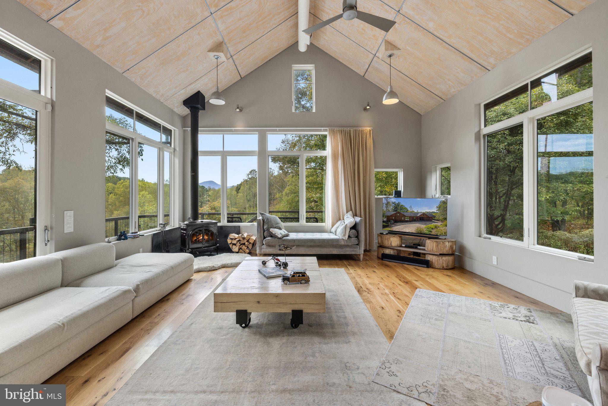 FLINT HILL - Residential