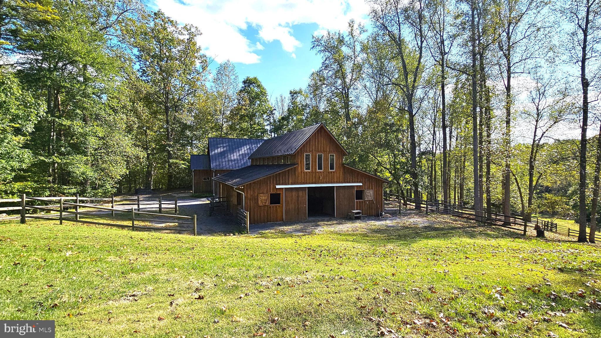 FLINT HILL - Residential