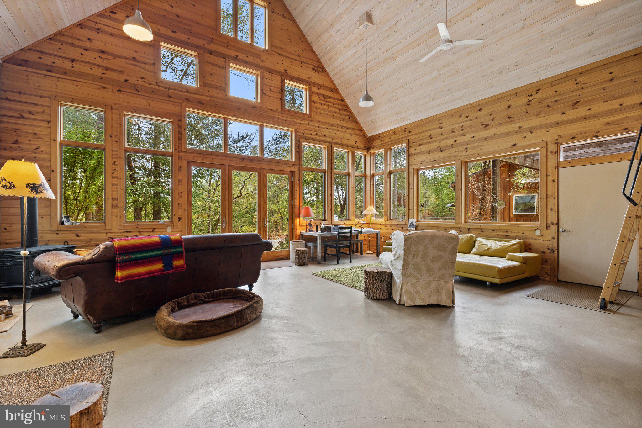 FLINT HILL - Residential