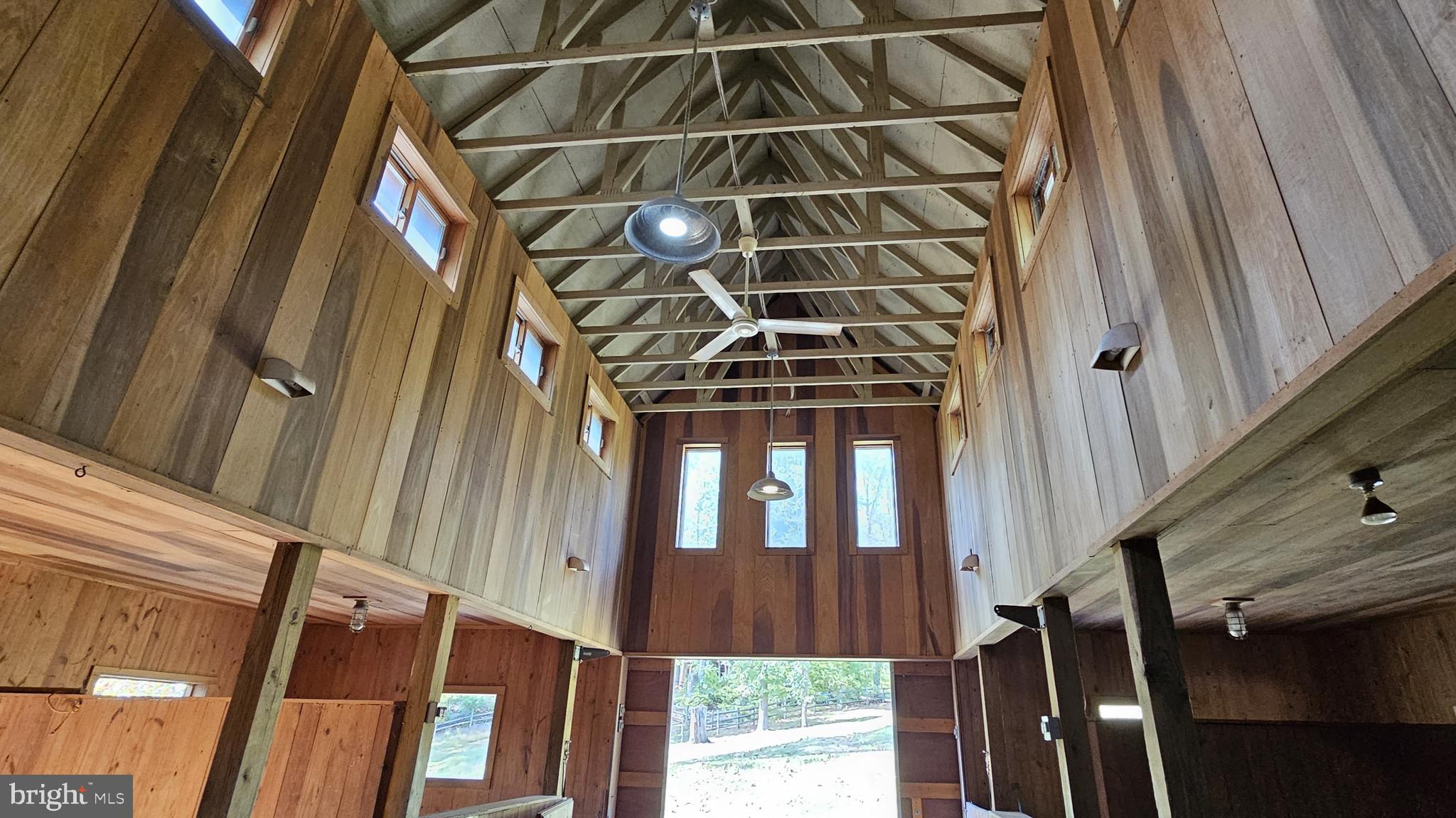 FLINT HILL - Residential