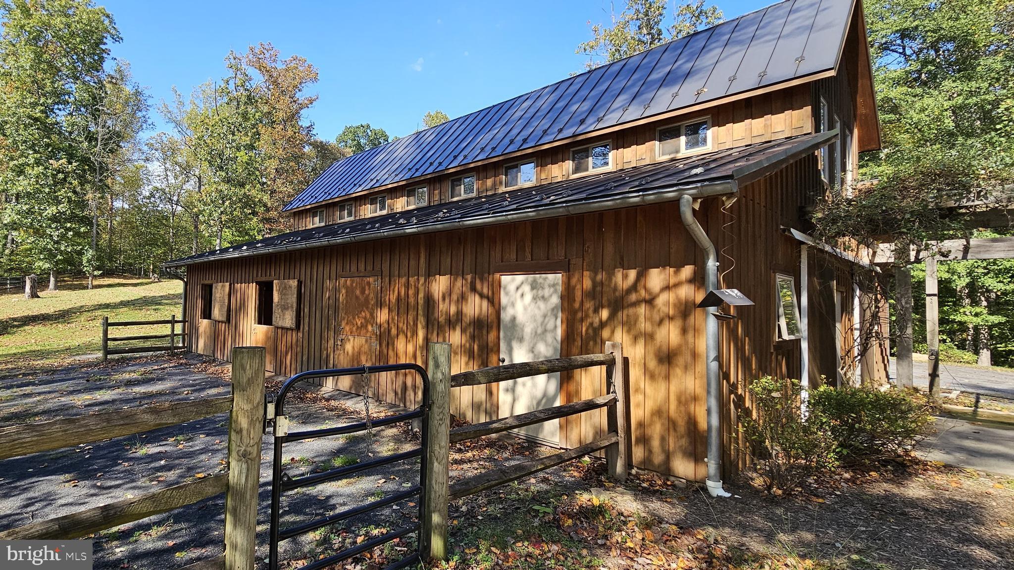 FLINT HILL - Residential