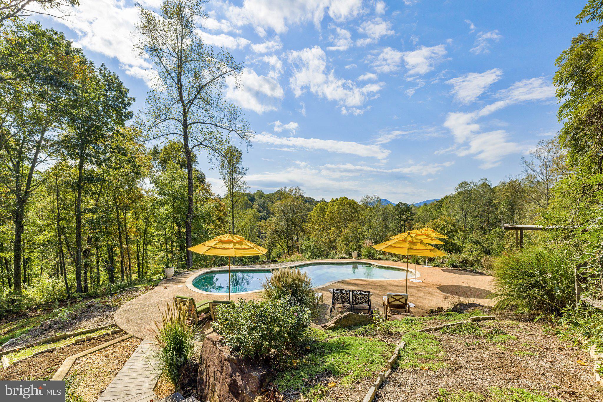 FLINT HILL - Residential