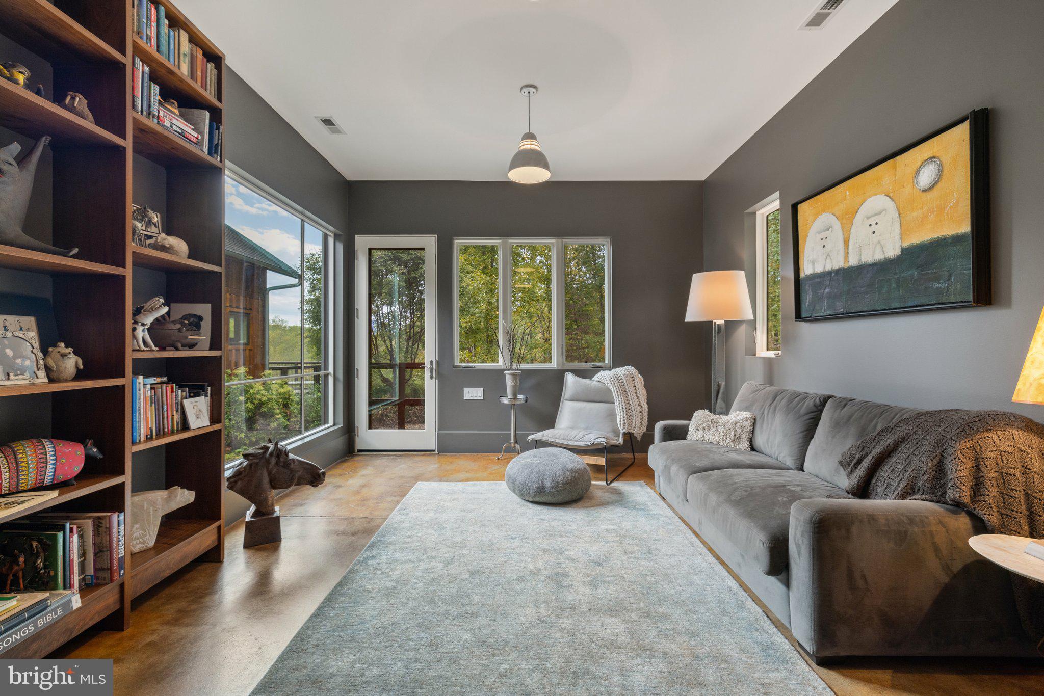 FLINT HILL - Residential