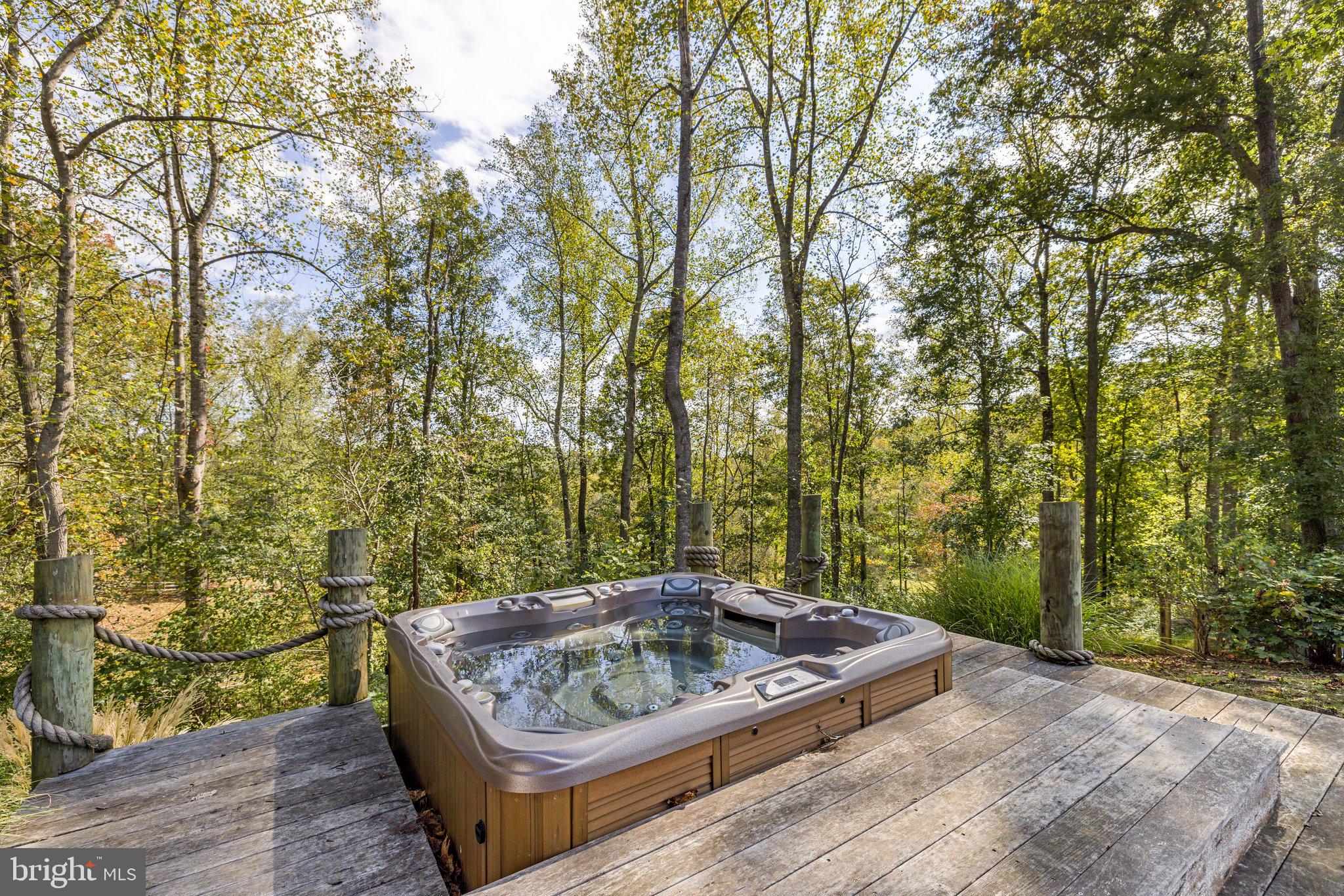 FLINT HILL - Residential