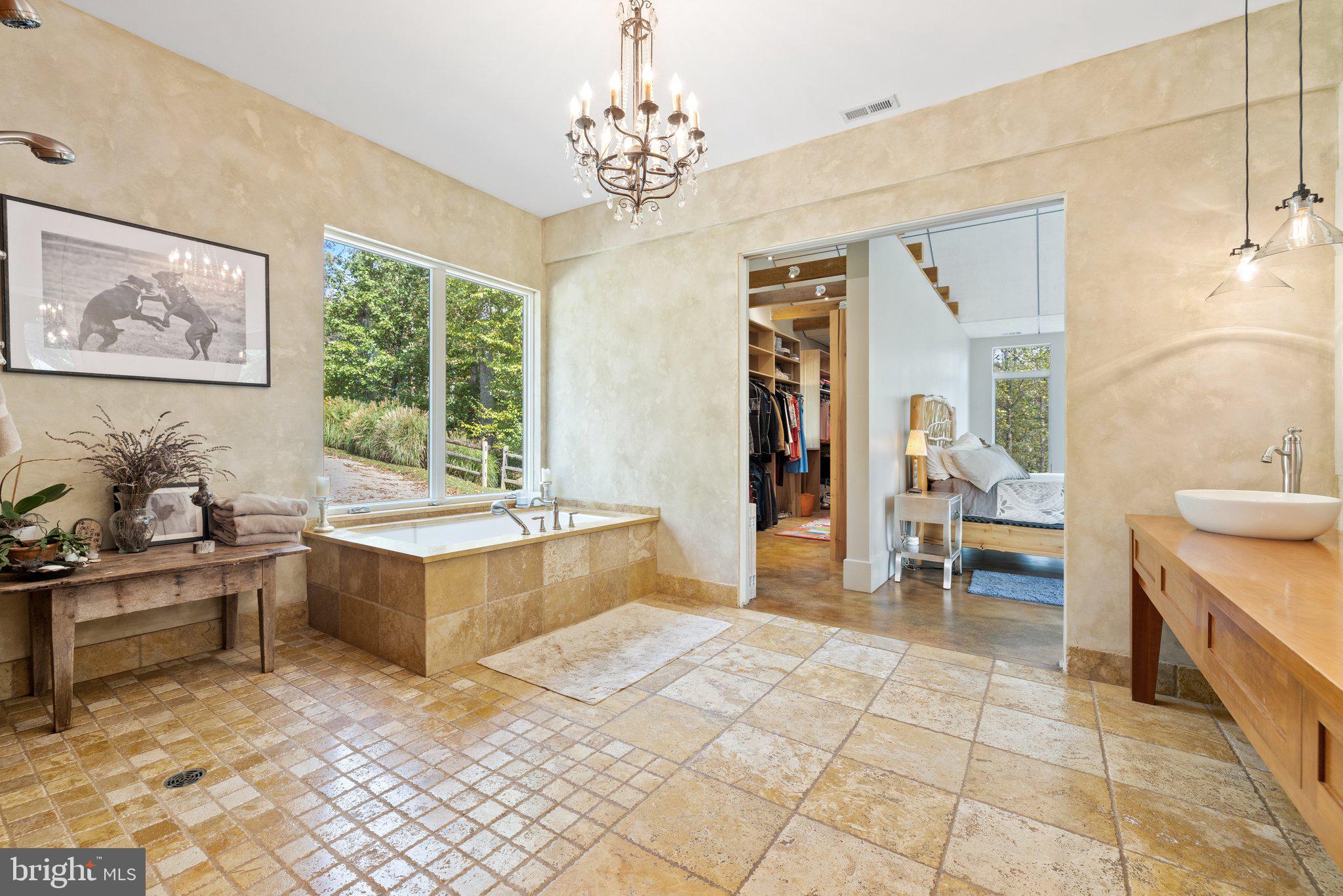 FLINT HILL - Residential