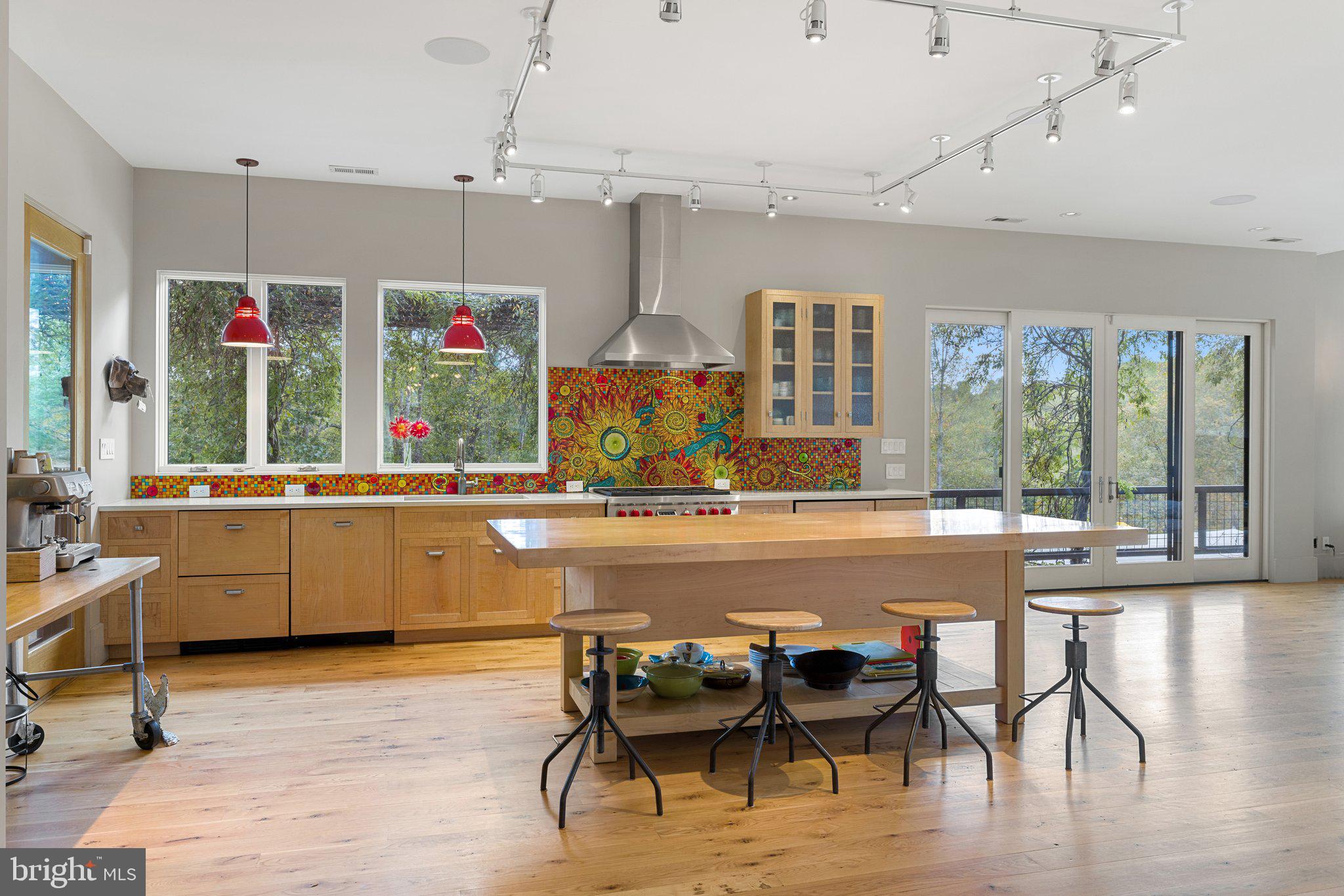 FLINT HILL - Residential