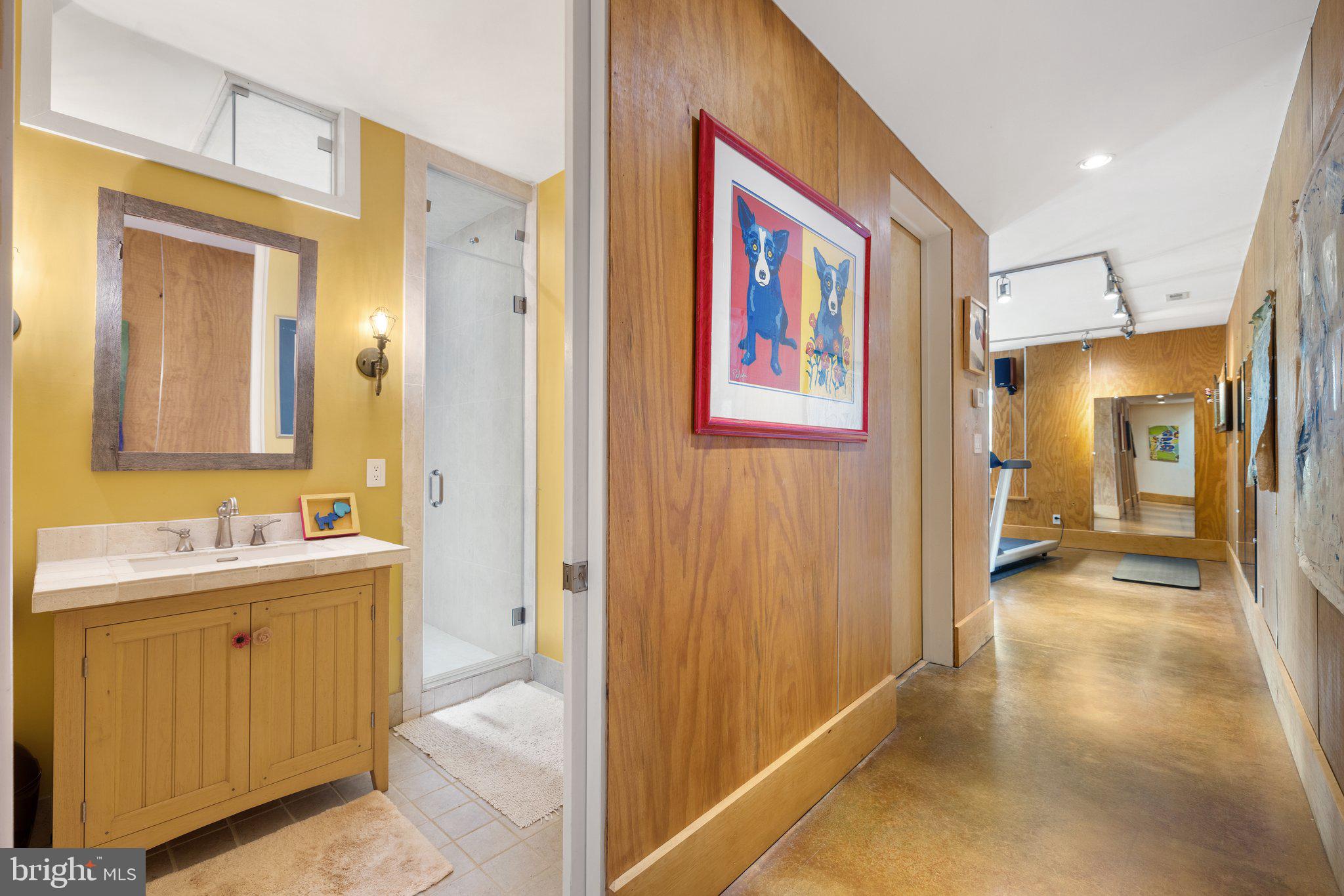 FLINT HILL - Residential