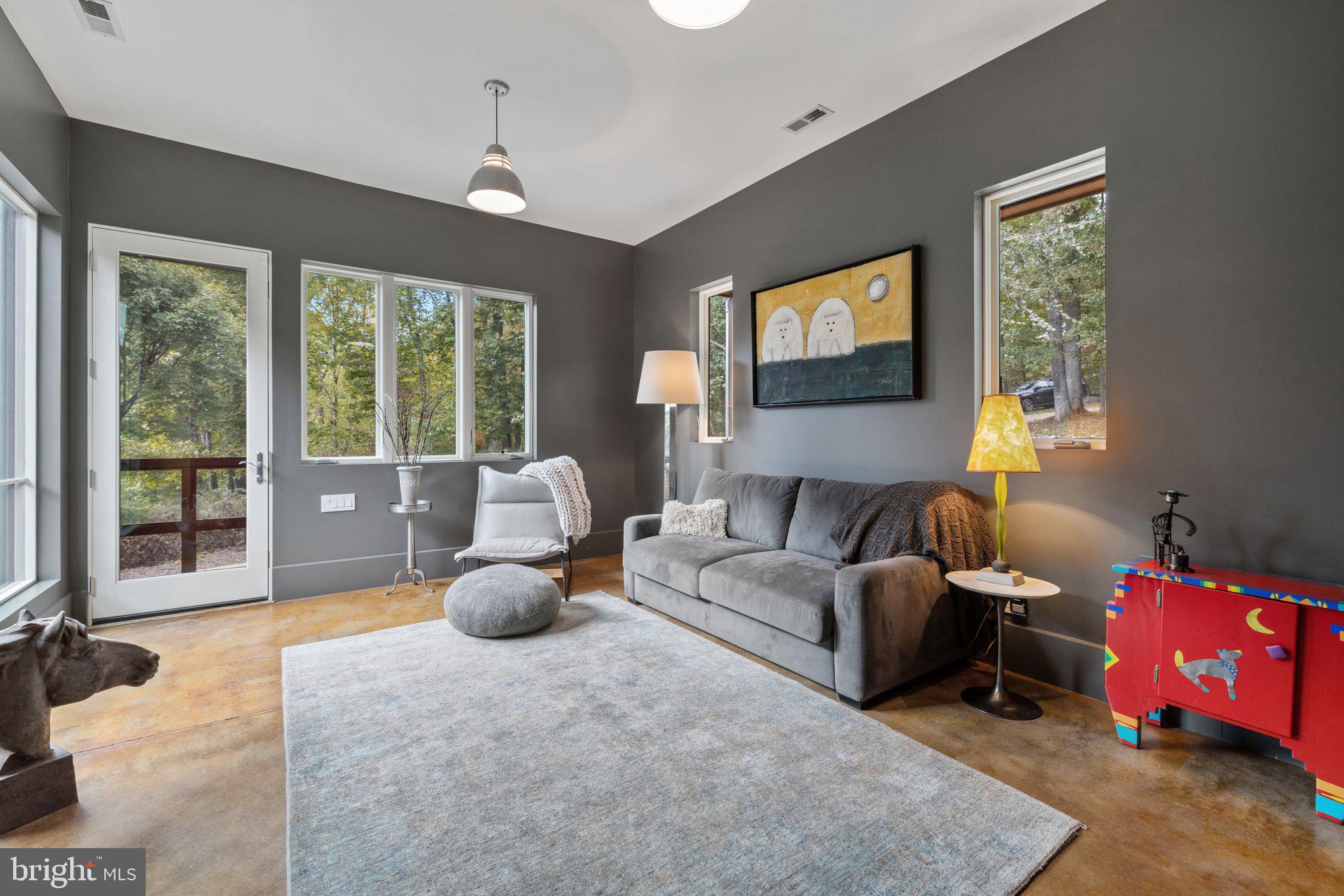 FLINT HILL - Residential