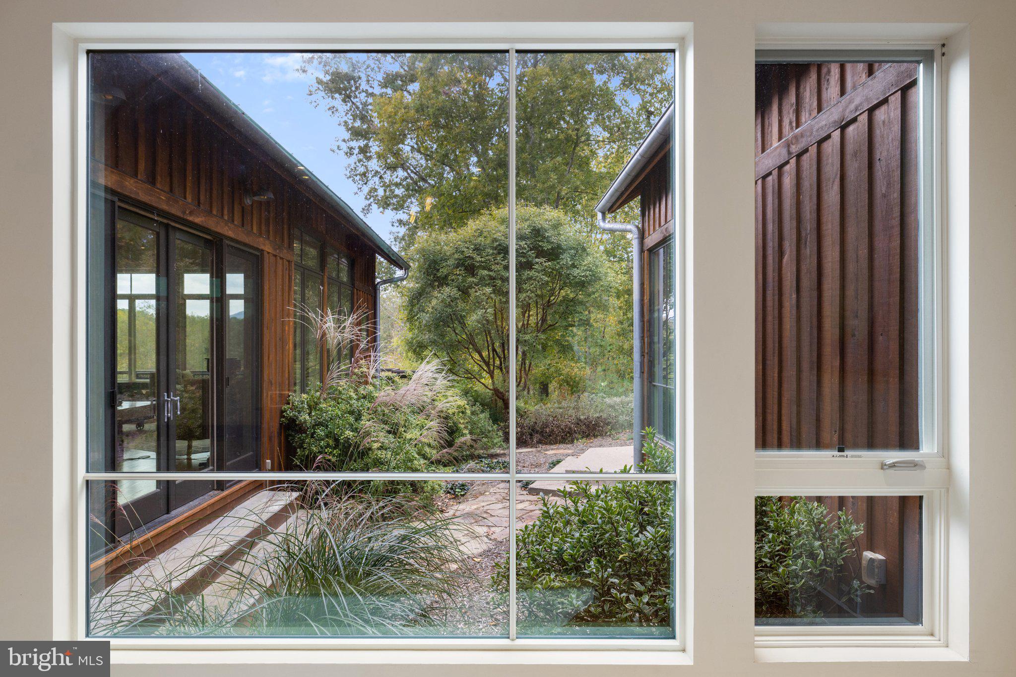 FLINT HILL - Residential