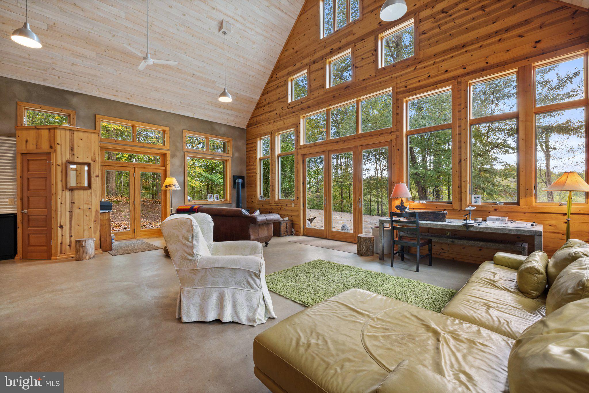 FLINT HILL - Residential