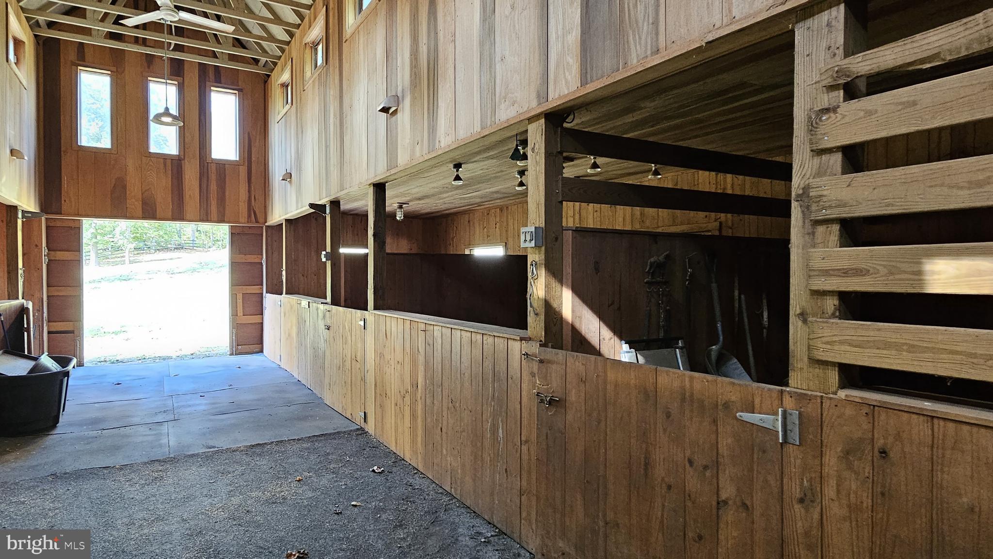 FLINT HILL - Residential