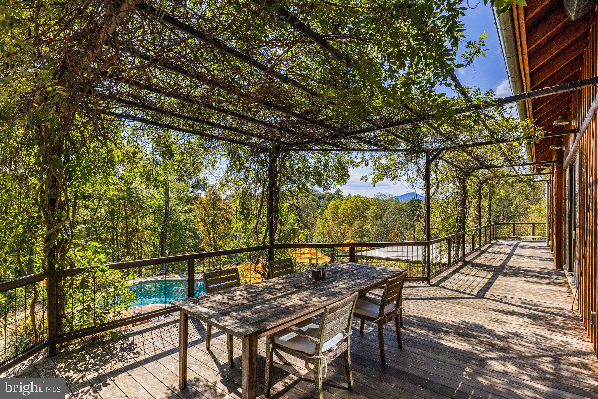 FLINT HILL - Residential