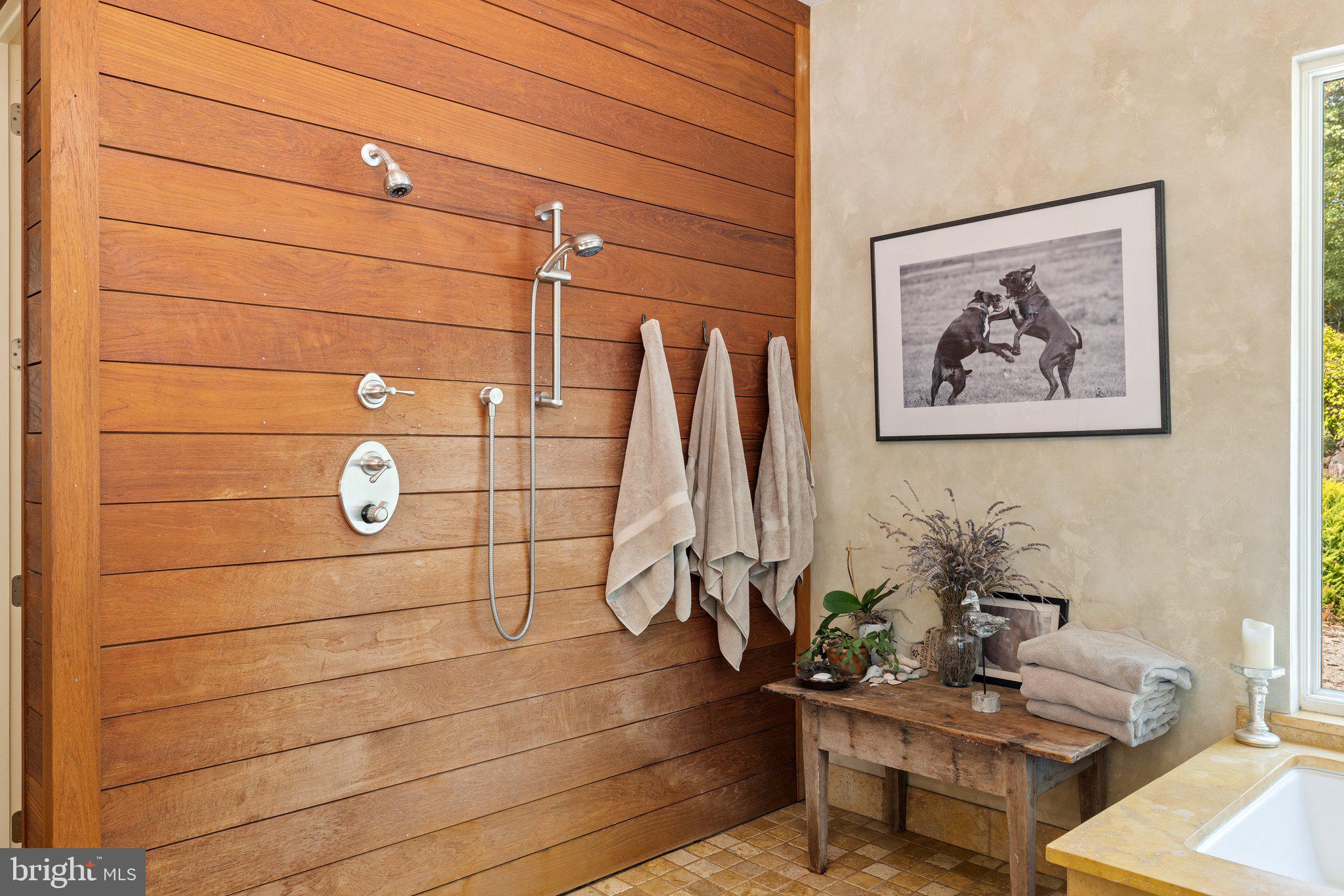 FLINT HILL - Residential