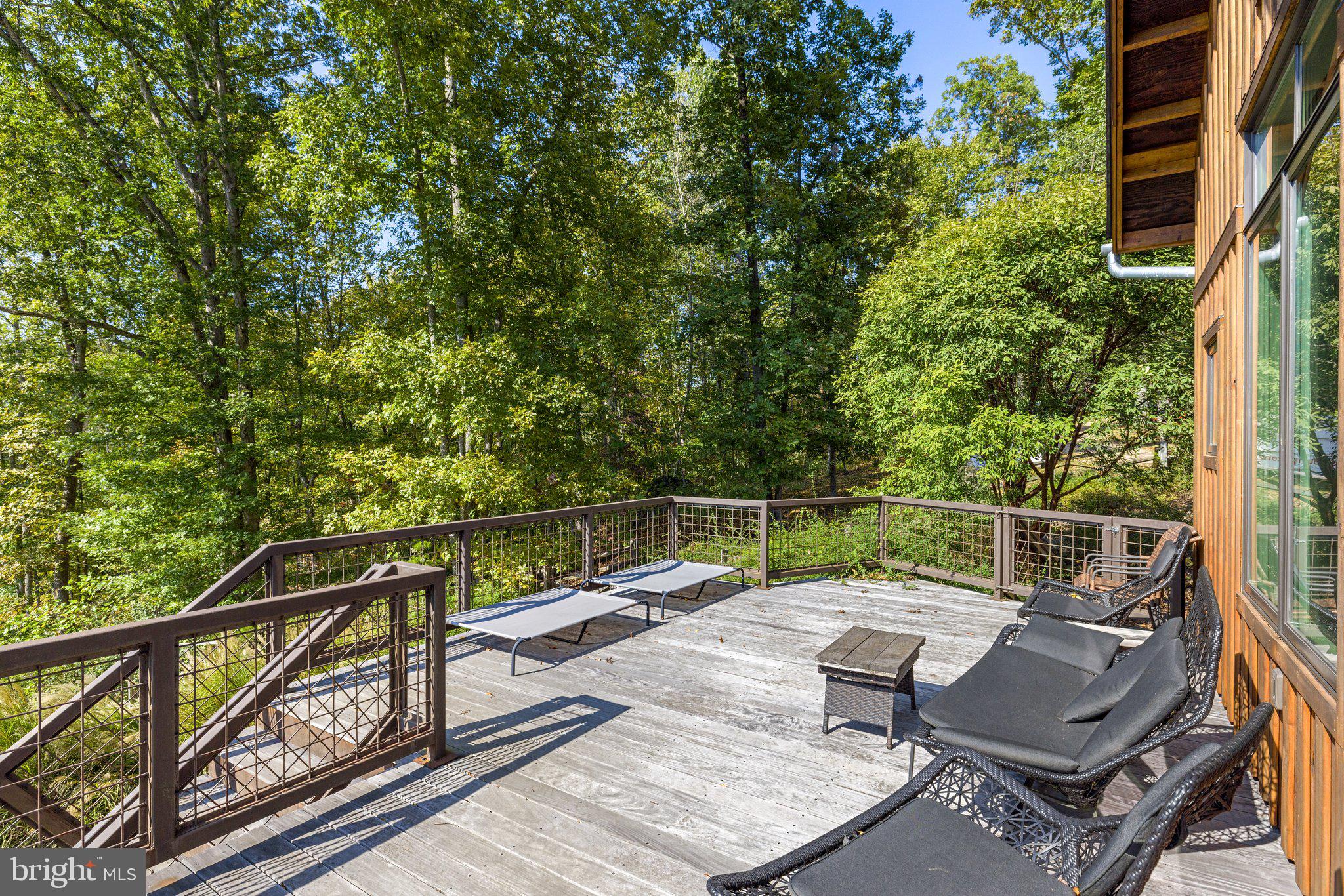 FLINT HILL - Residential