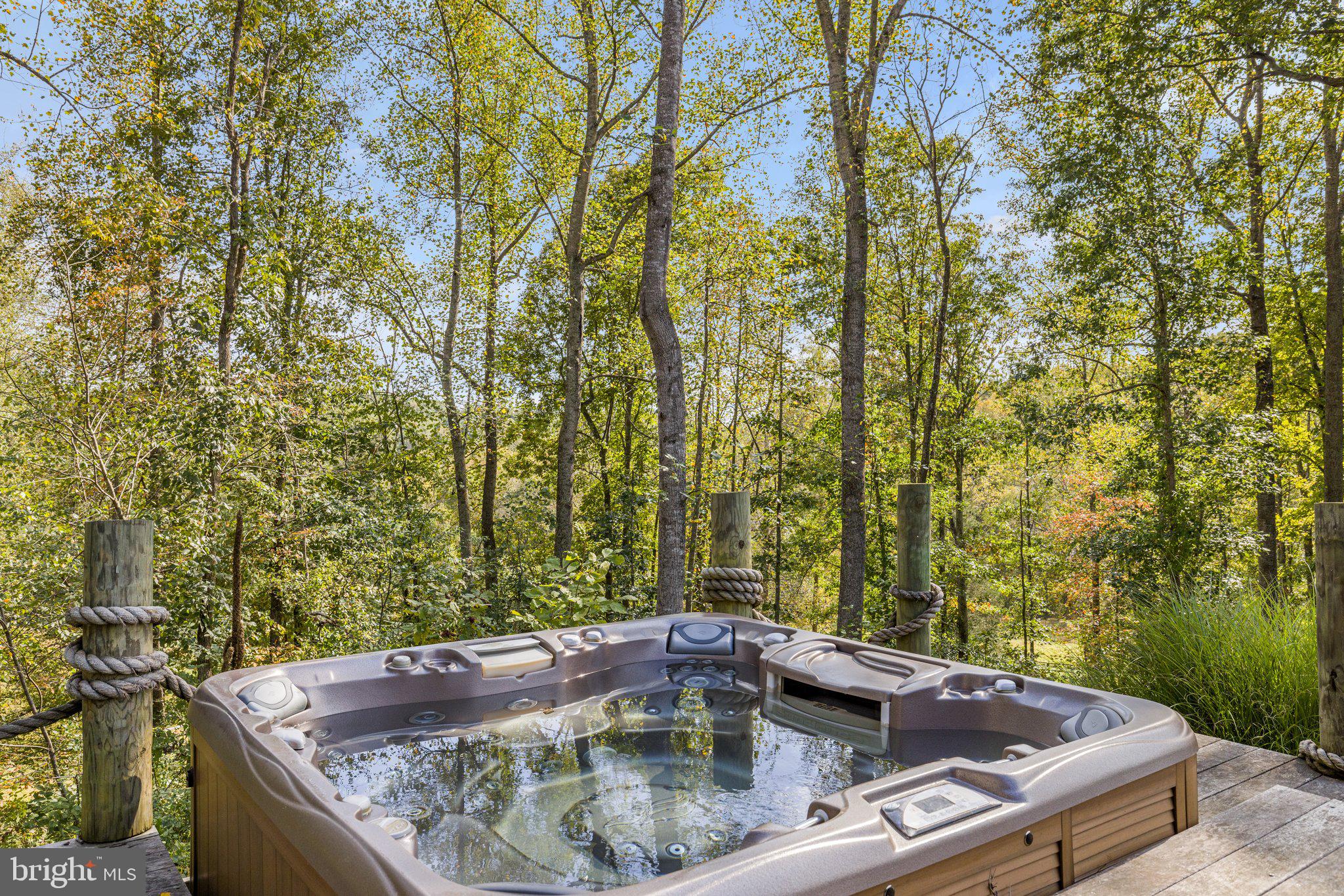 FLINT HILL - Residential