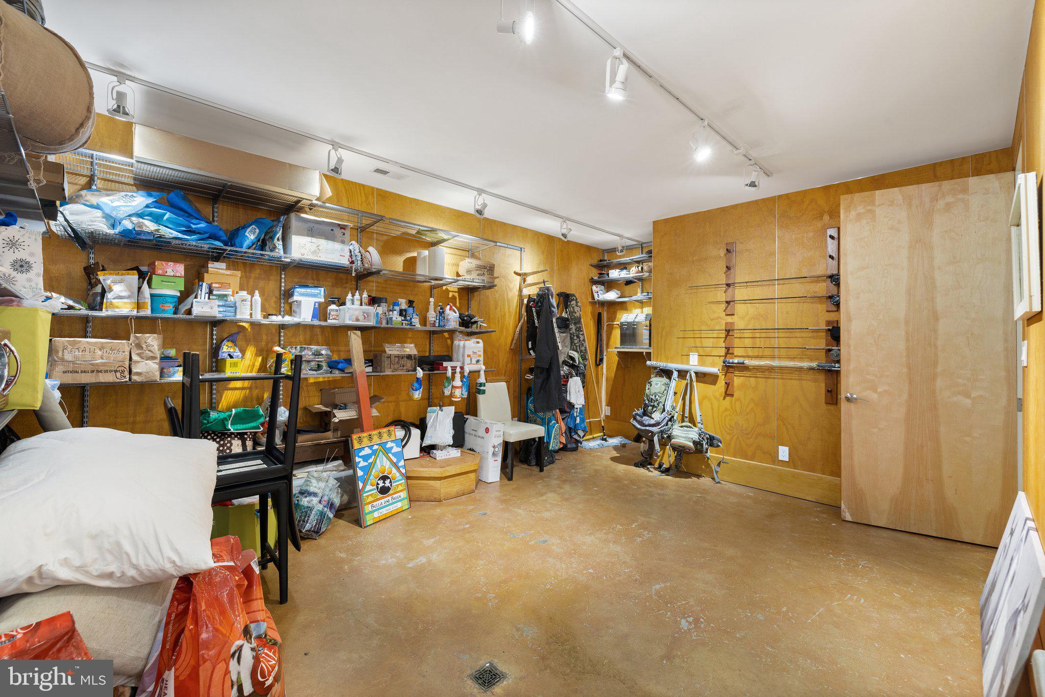 FLINT HILL - Residential