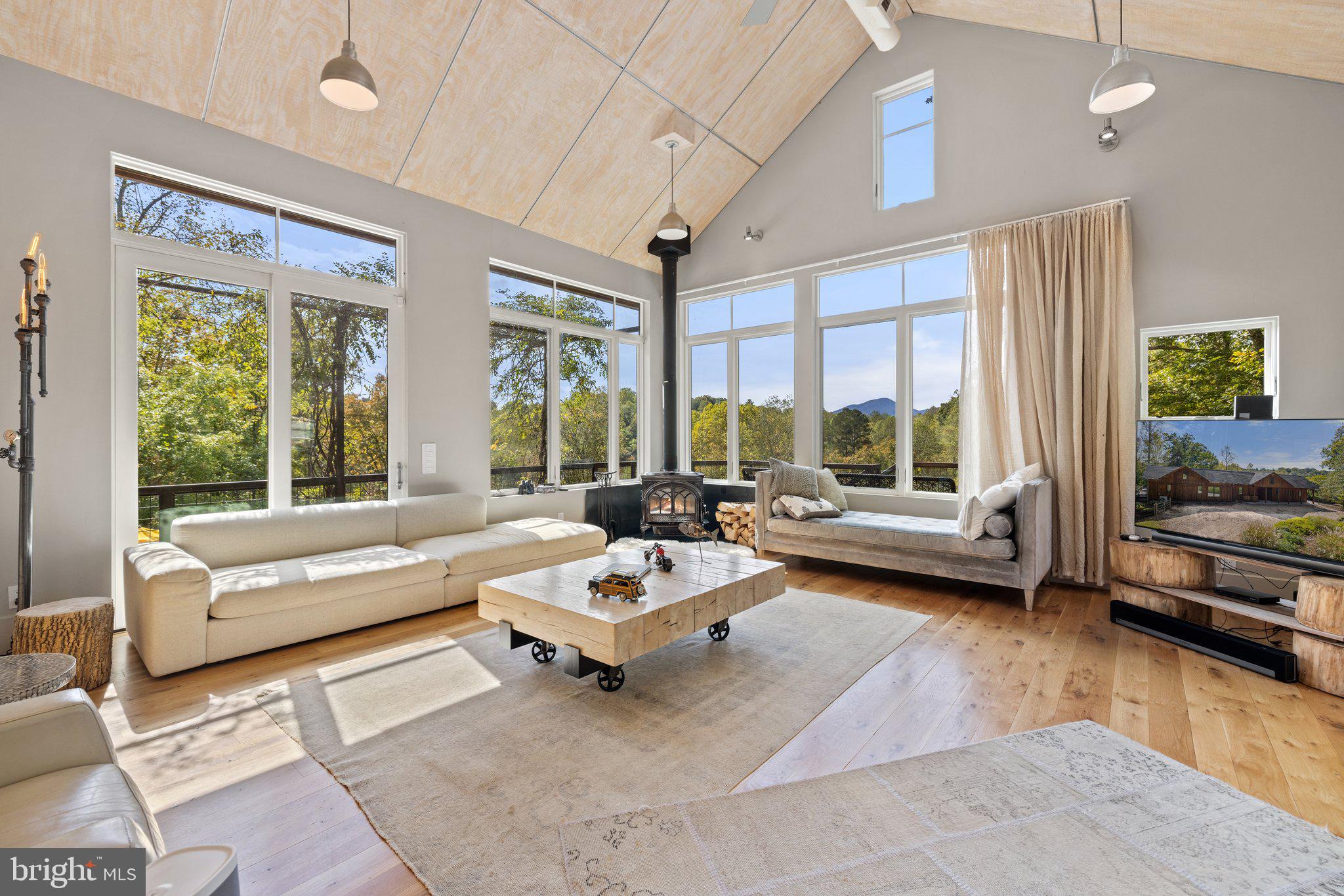 FLINT HILL - Residential