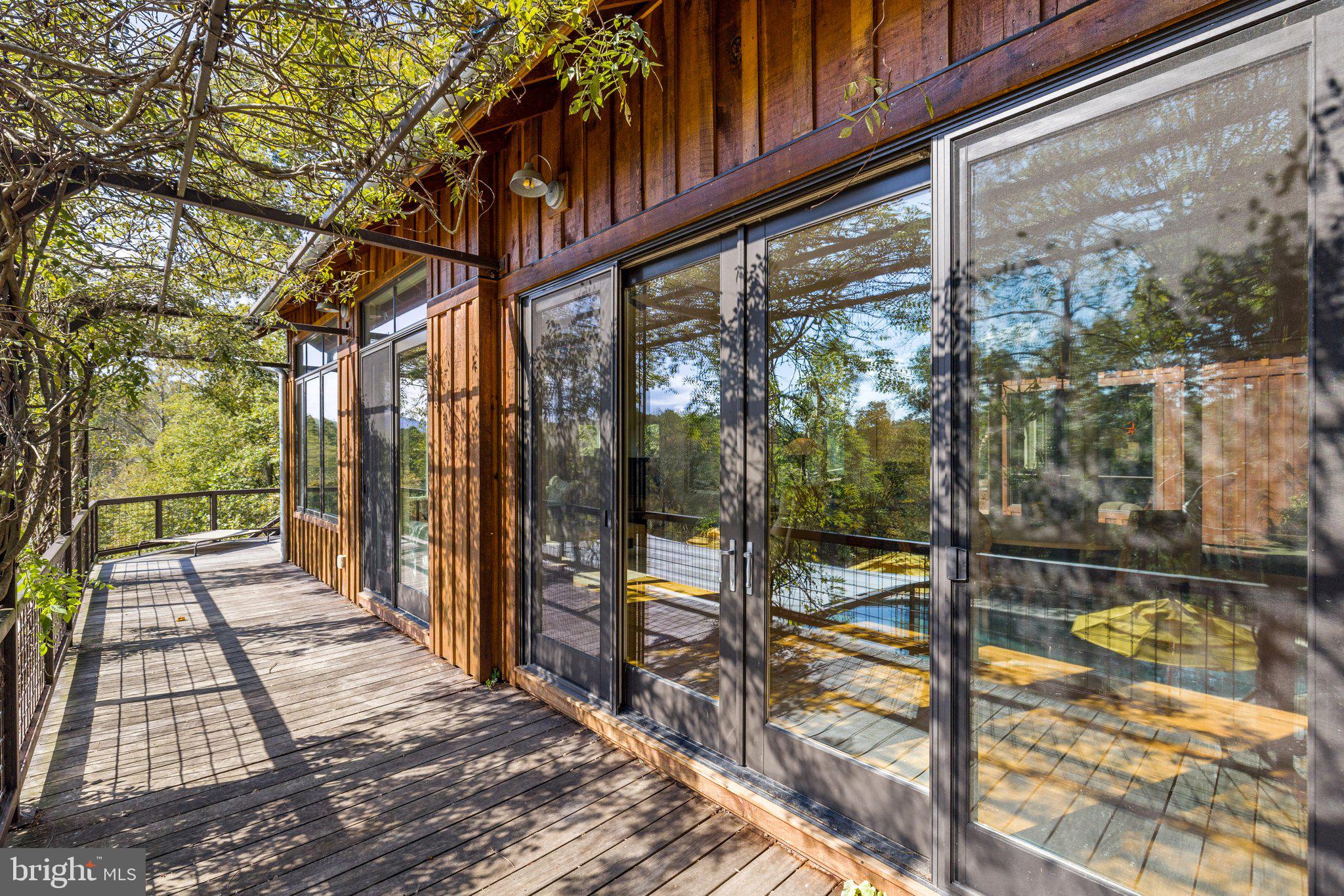 FLINT HILL - Residential