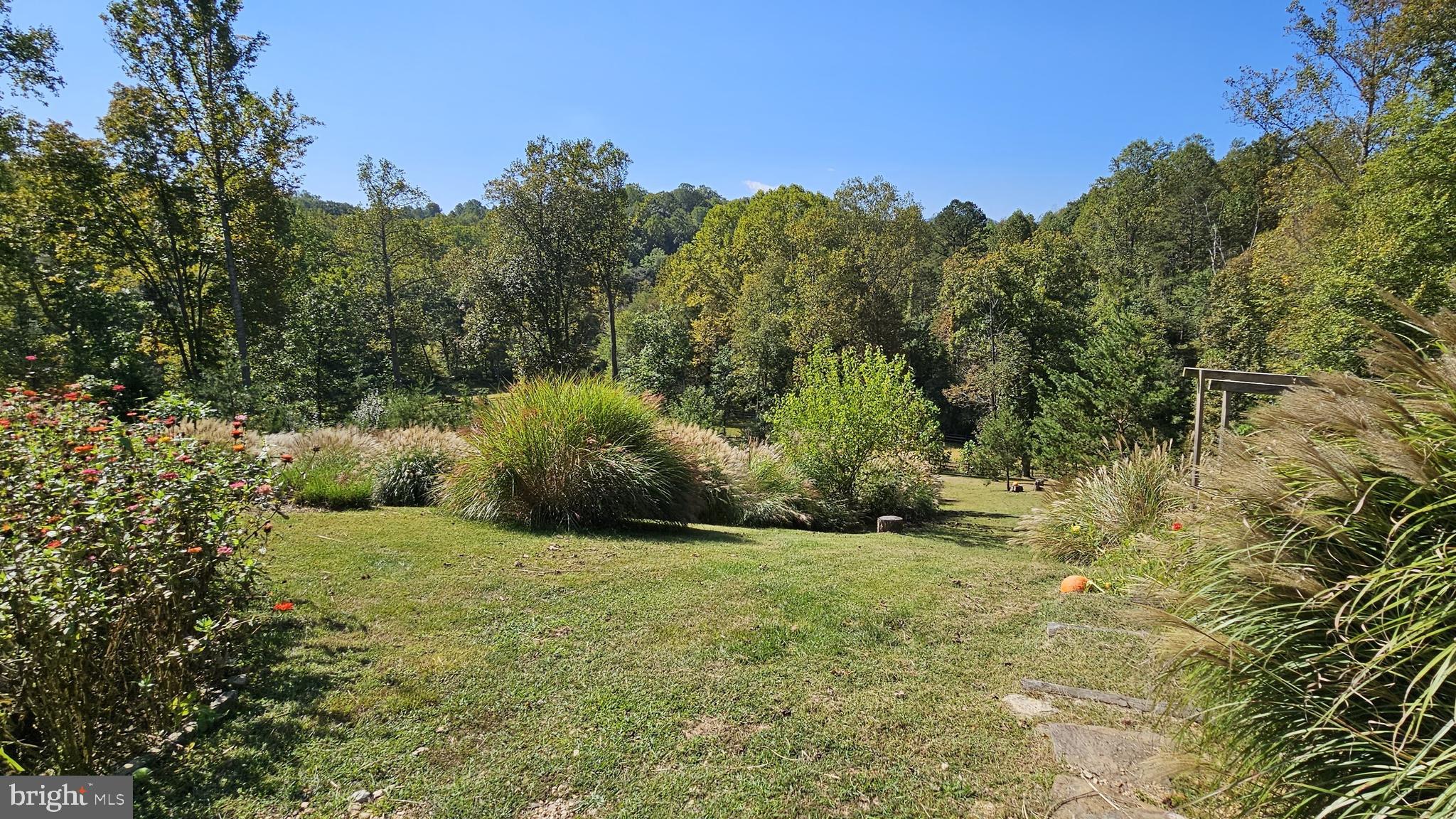 FLINT HILL - Residential