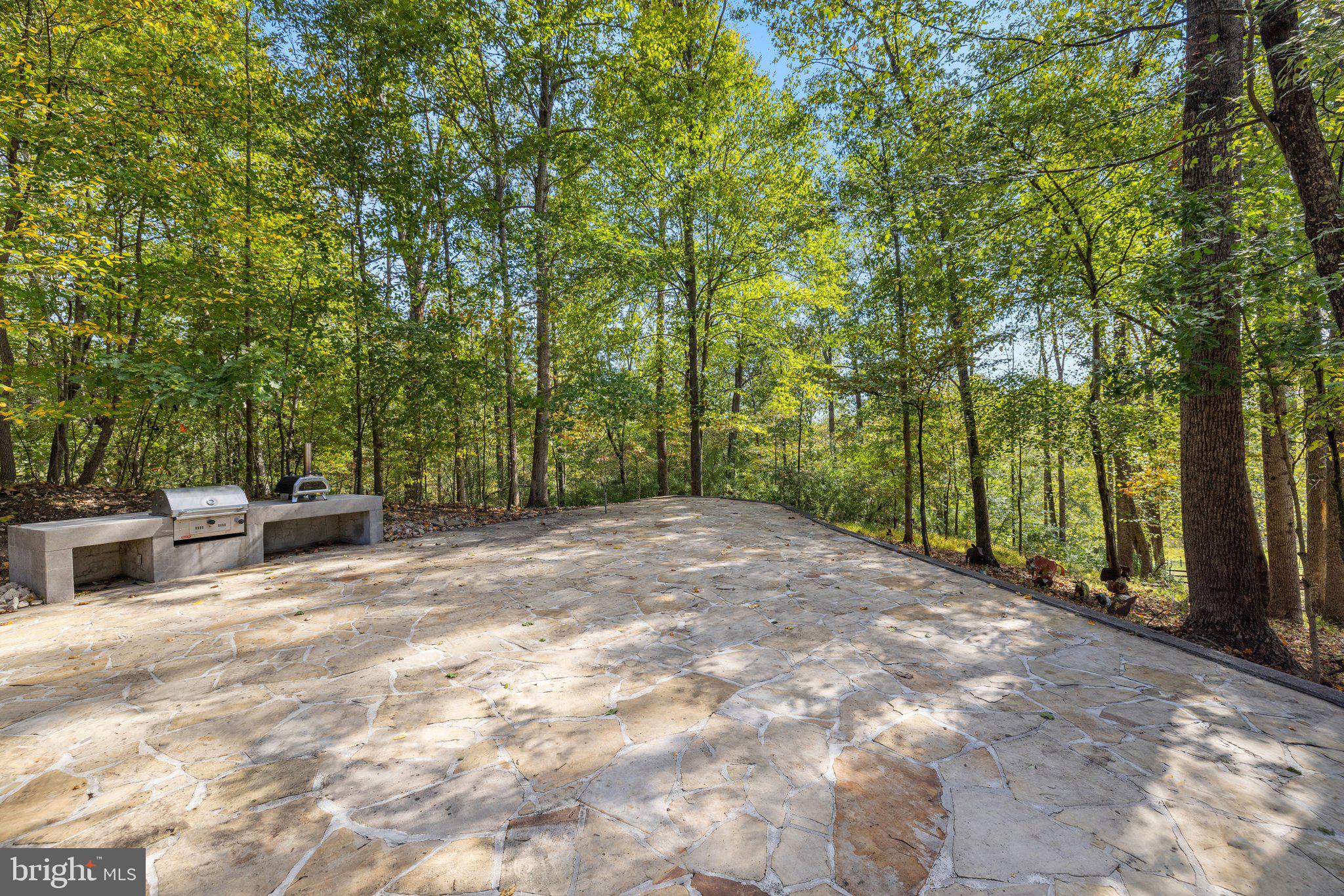 FLINT HILL - Residential