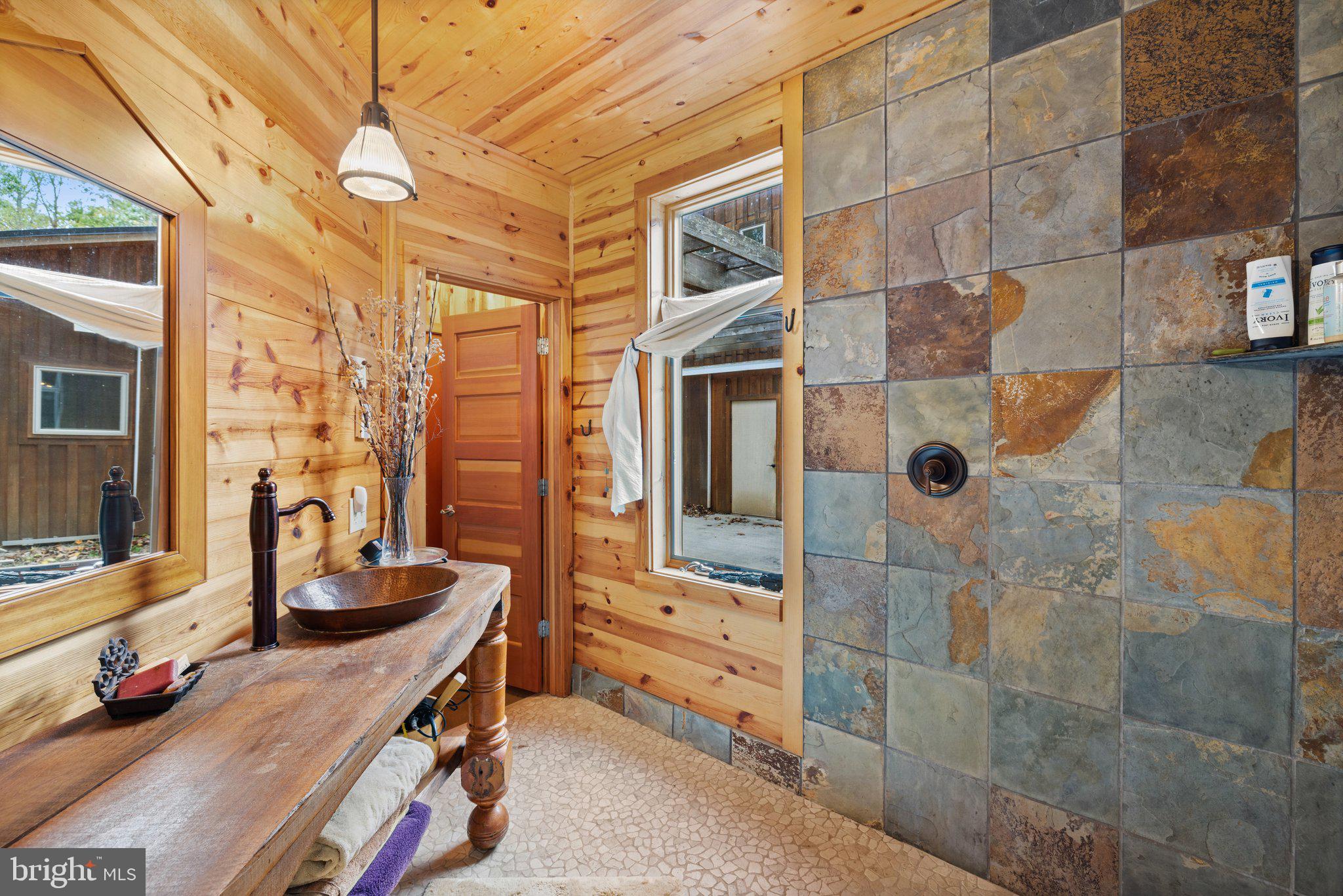 FLINT HILL - Residential