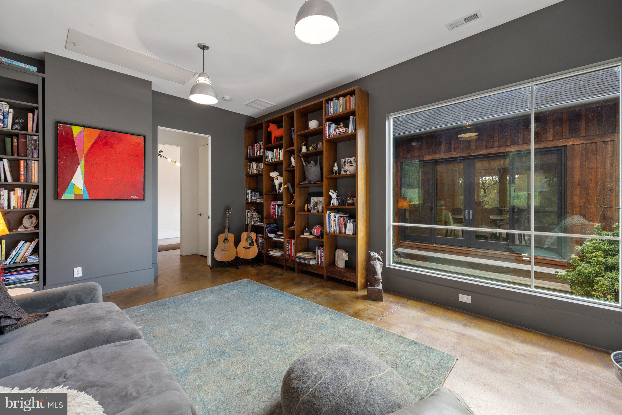 FLINT HILL - Residential