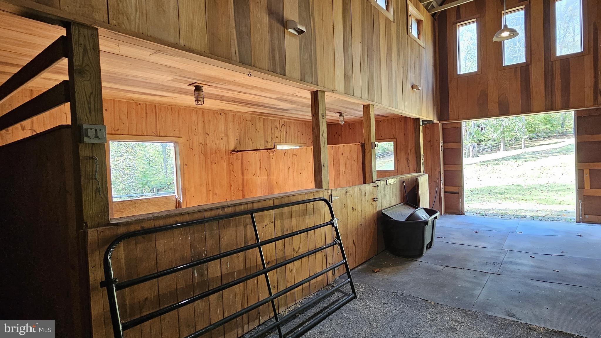 FLINT HILL - Residential