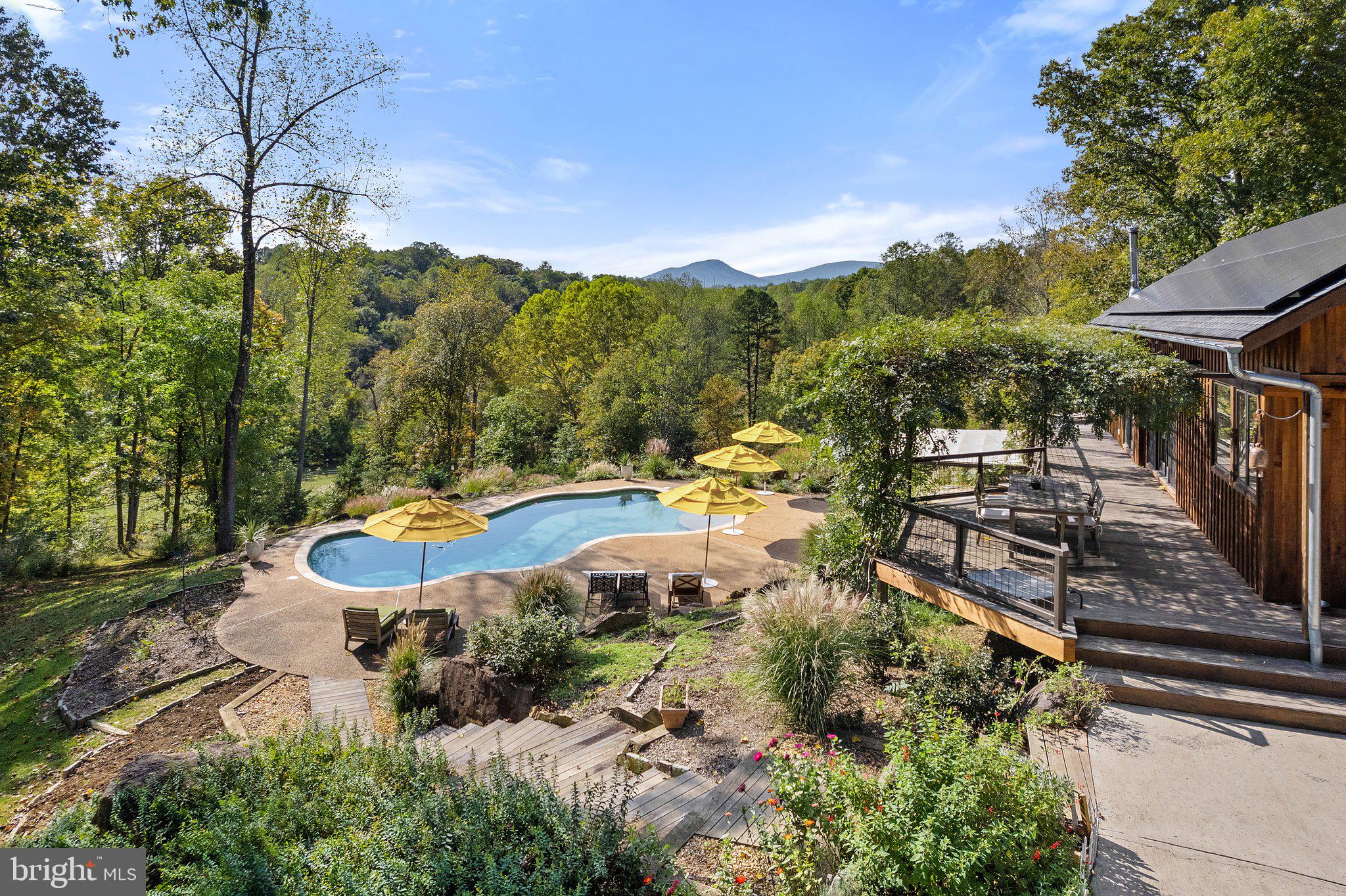 FLINT HILL - Residential