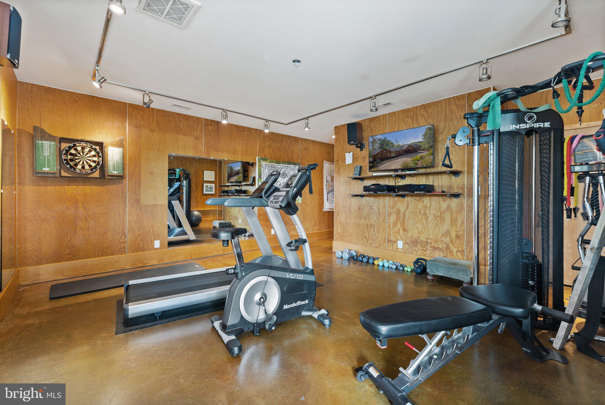 FLINT HILL - Residential