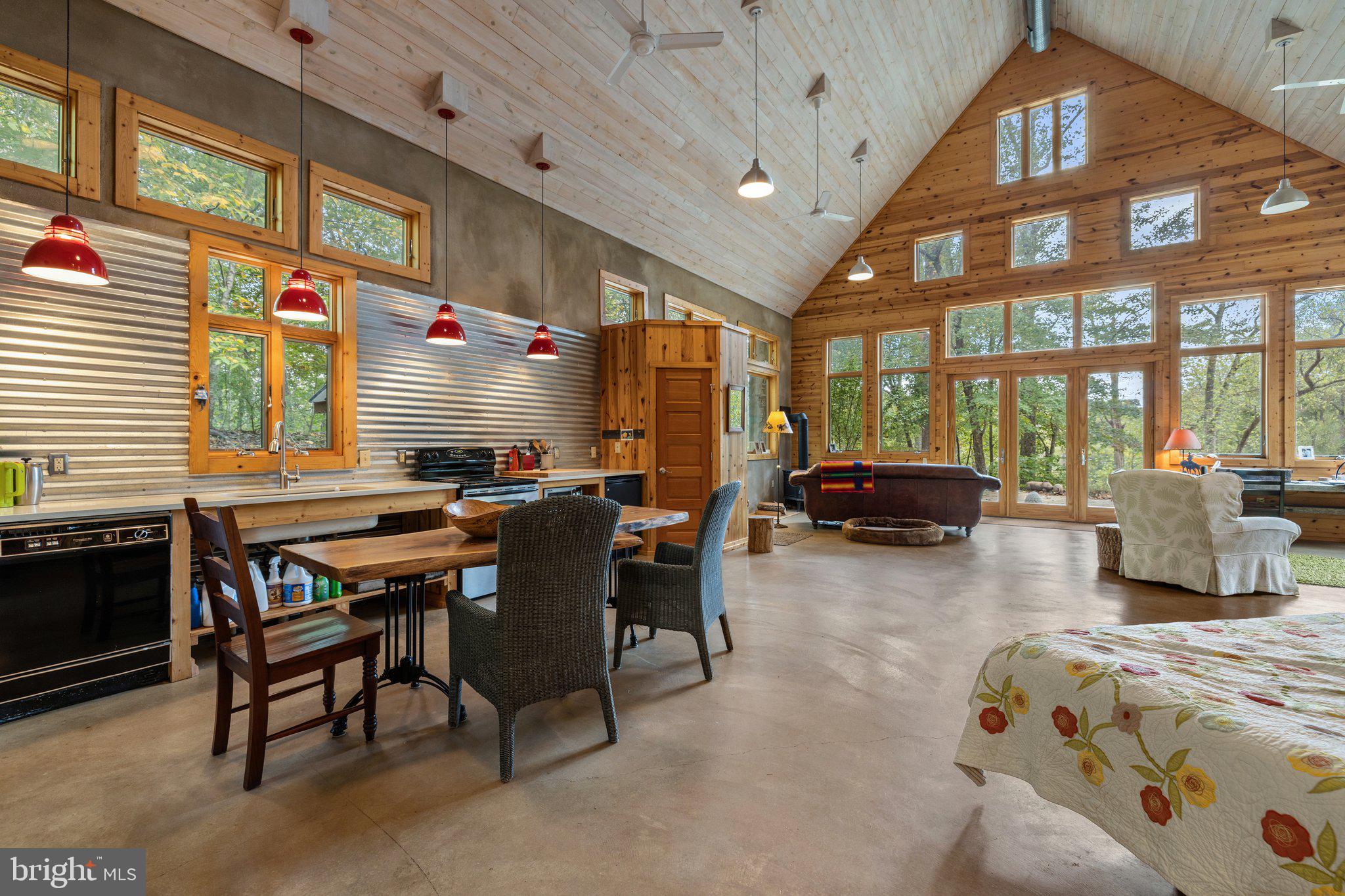 FLINT HILL - Residential