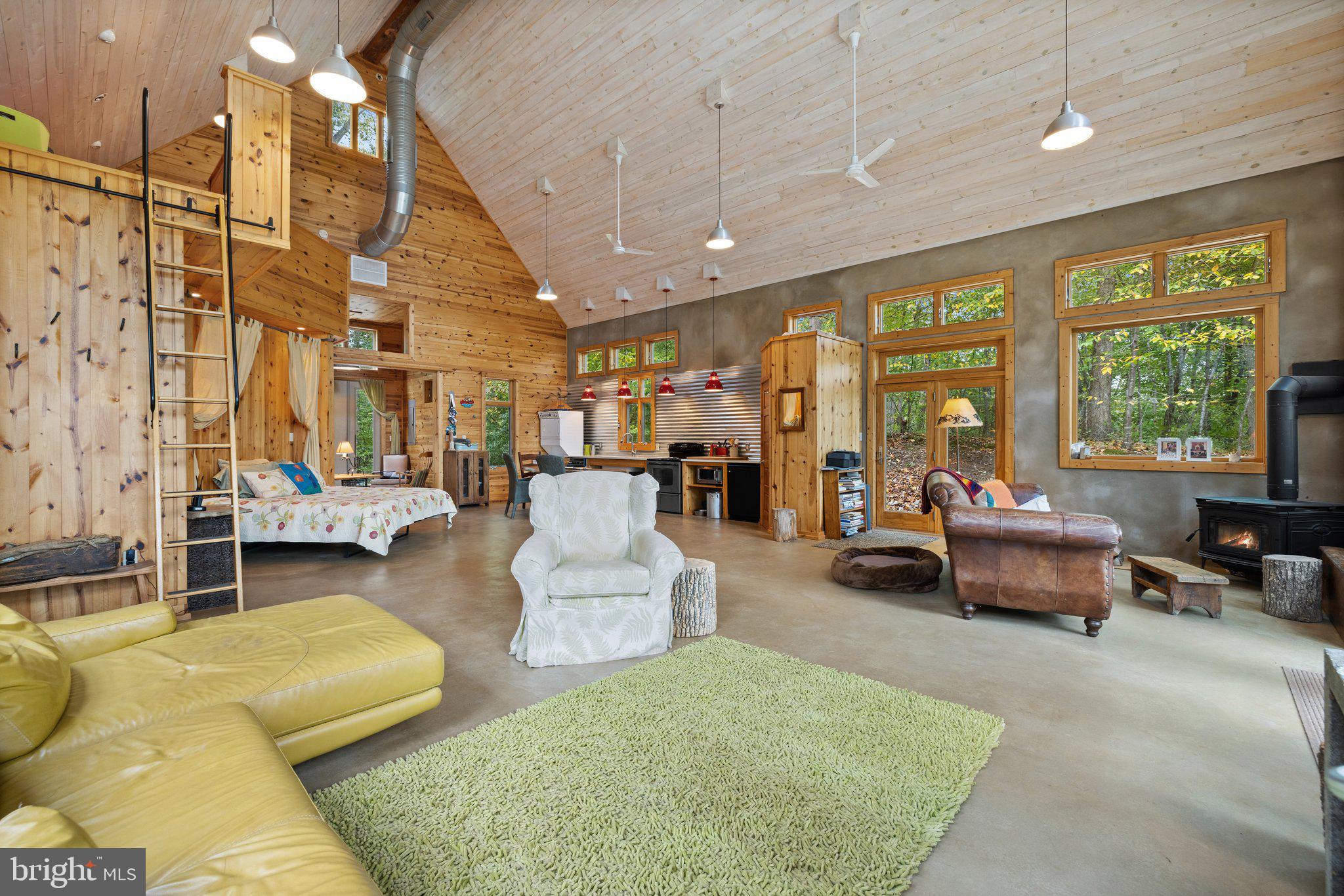 FLINT HILL - Residential