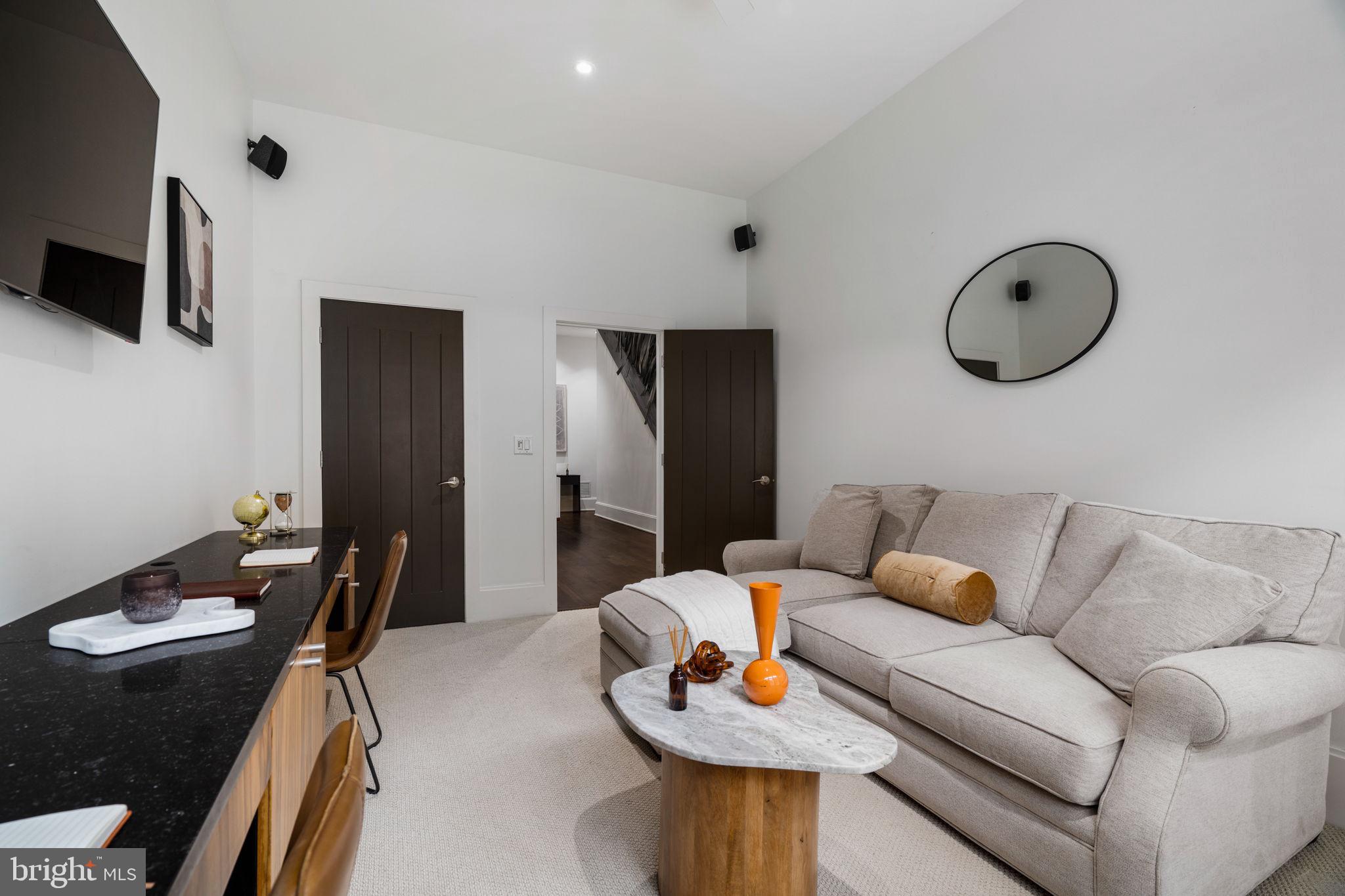 RITTENHOUSE SQUARE - Residential