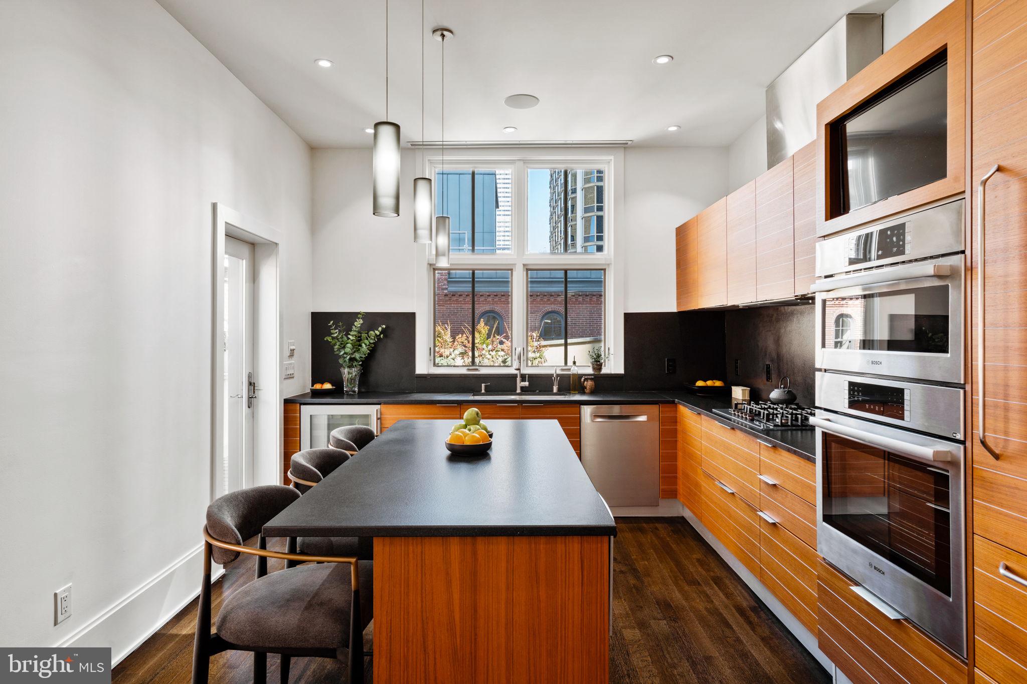 RITTENHOUSE SQUARE - Residential