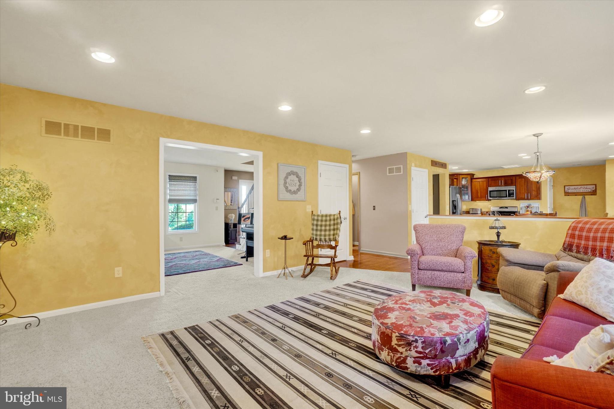 LOCUST HILL - Residential