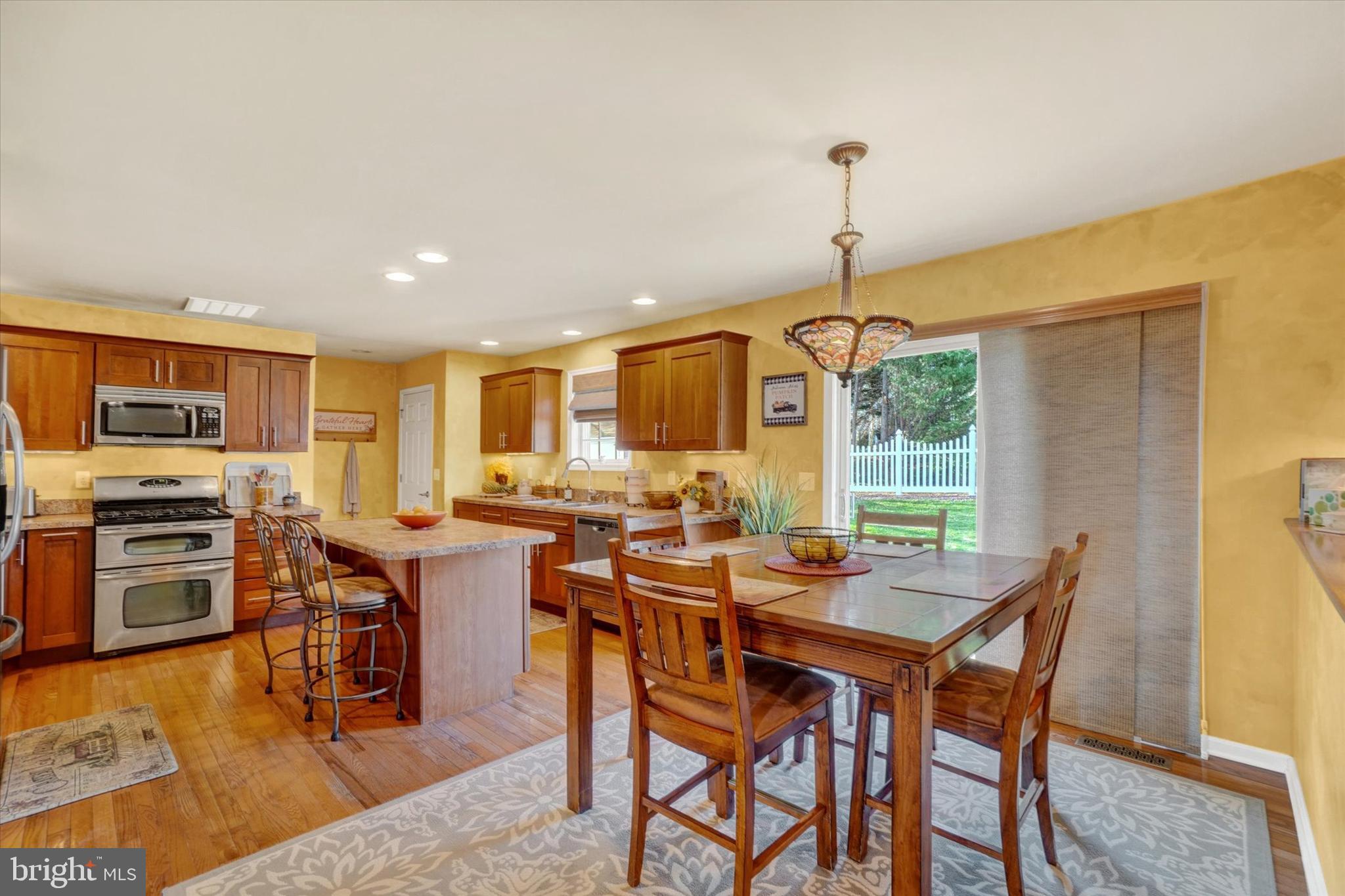 LOCUST HILL - Residential