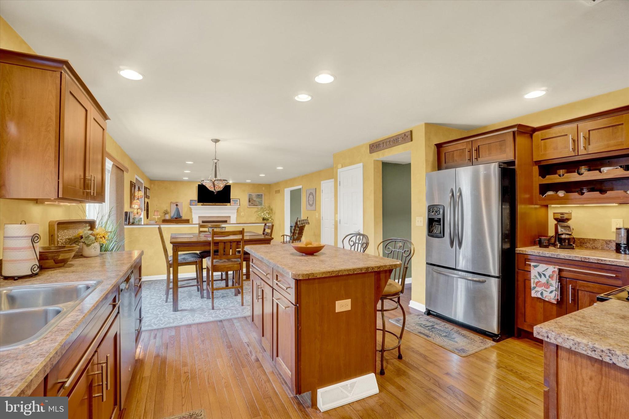 LOCUST HILL - Residential