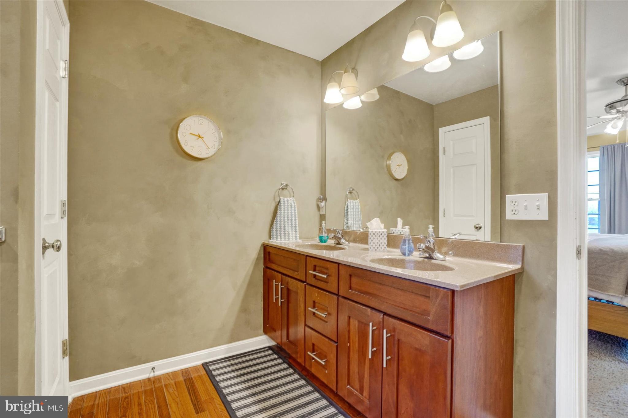 LOCUST HILL - Residential